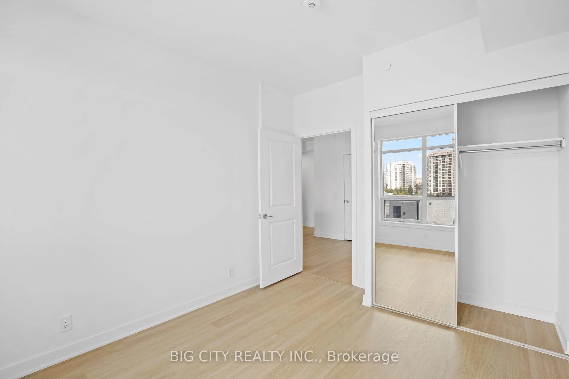 Photo 21 of Unit 317A, 30 Upper Mall Way, Vaughan, Brownridge — HOMEH