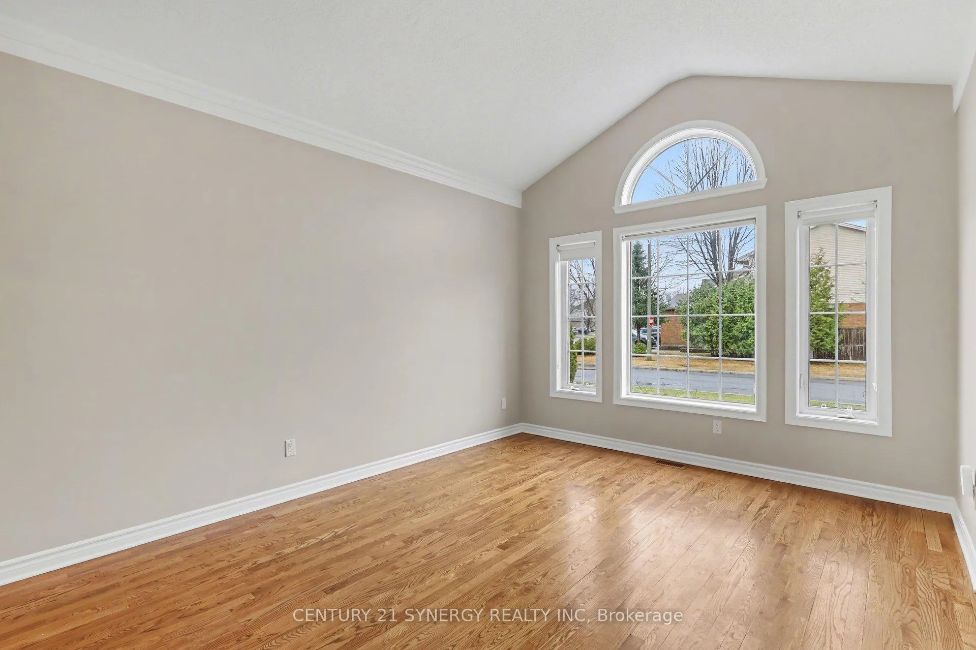 Photo 15 of 894 Gosnell Terrace, Ottawa, Fallingbrook/Gardenway South — HOMEH