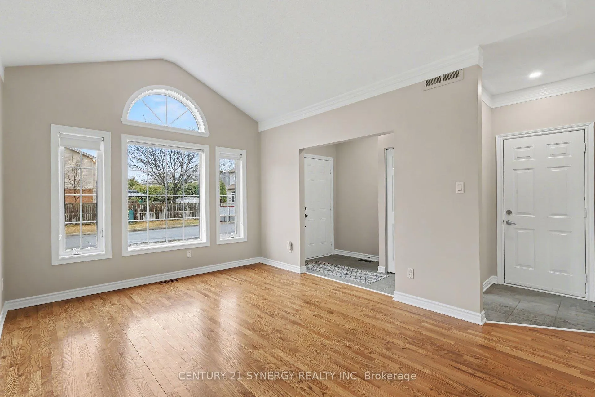 Photo 16 of 894 Gosnell Terrace, Ottawa, Fallingbrook/Gardenway South — HOMEH