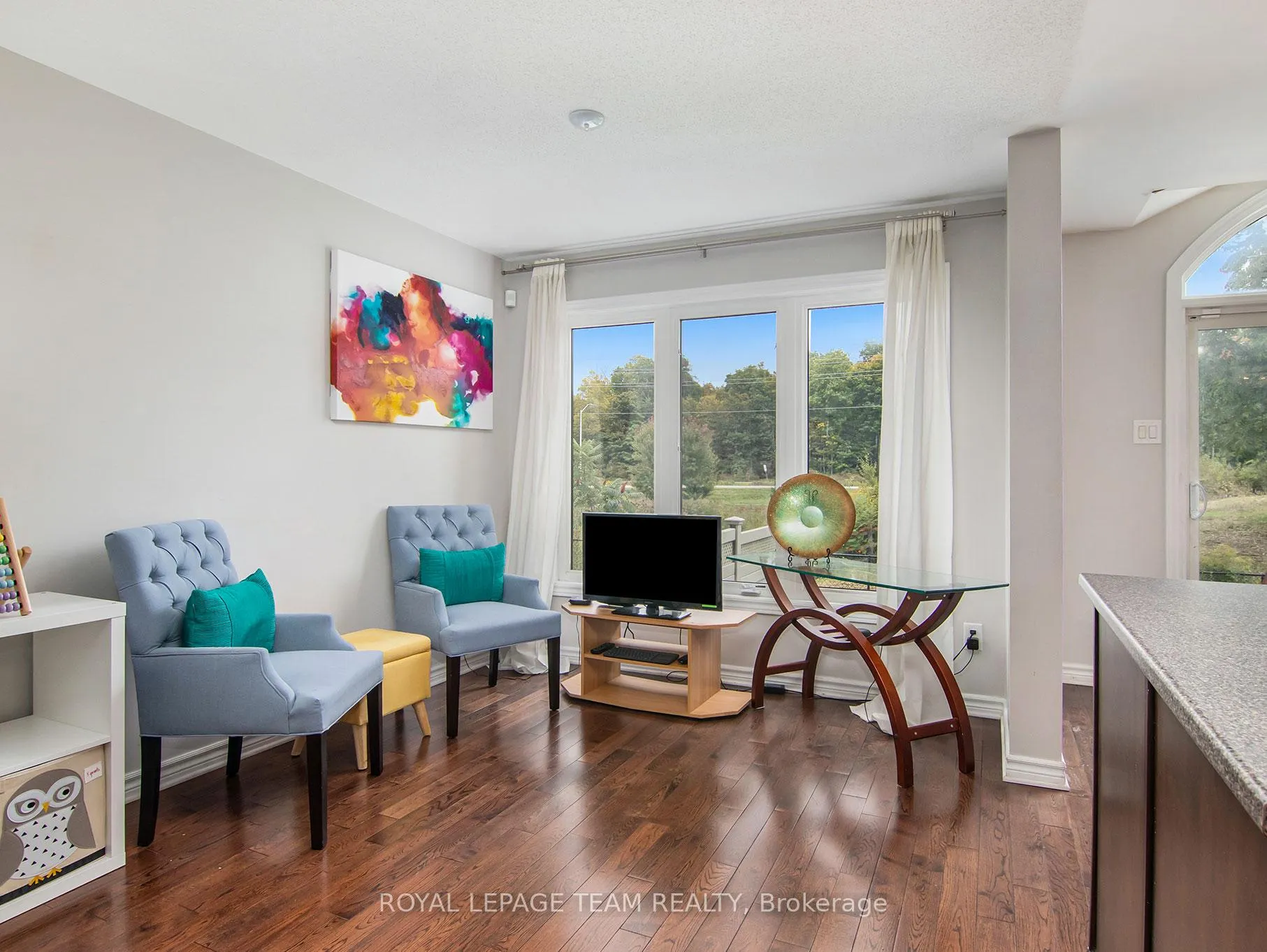 Photo 7 of 330 Forestbrook Street, Ottawa, Kanata - Morgan's Grant/South March — HOMEH