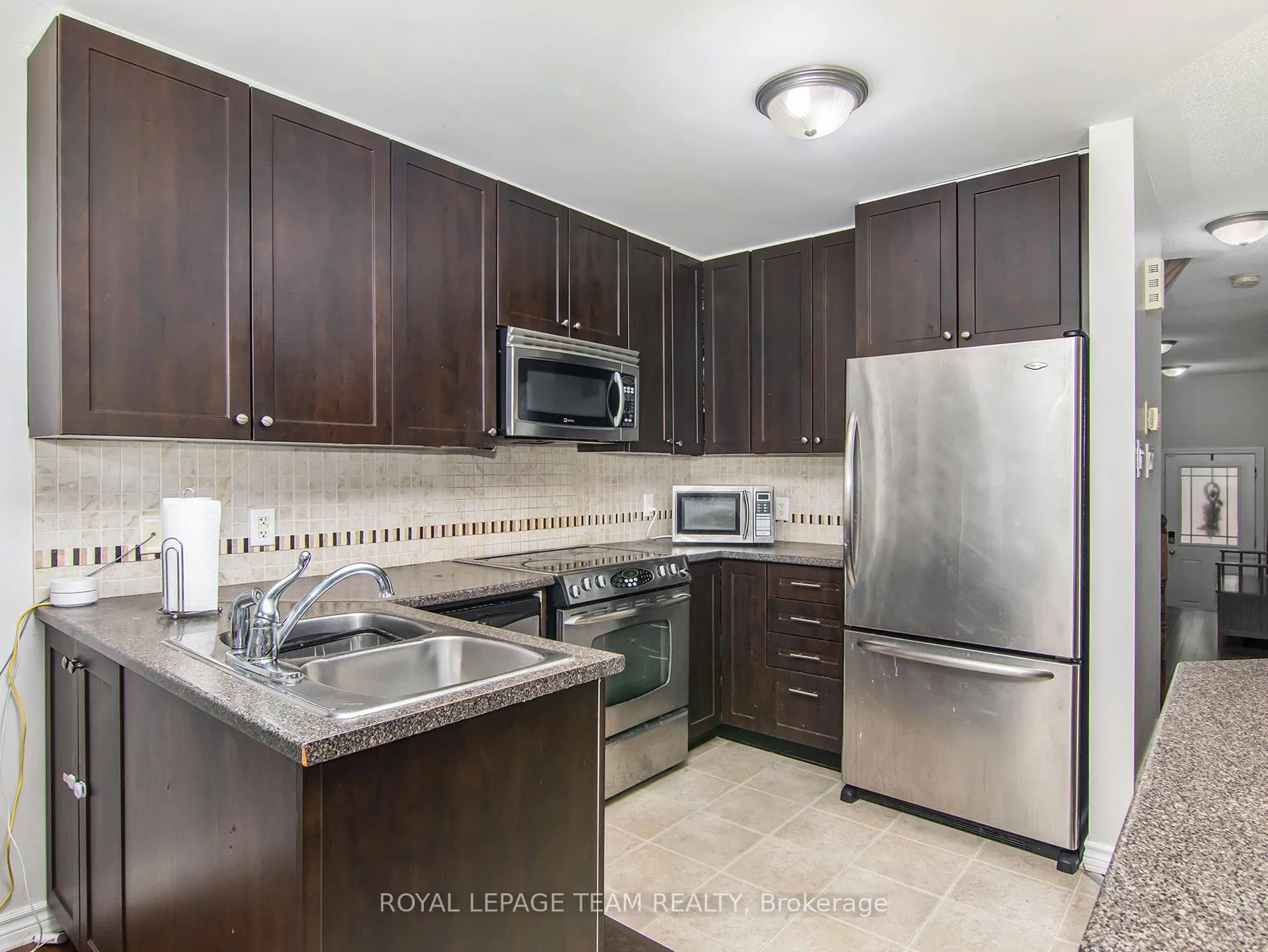 Photo 8 of 330 Forestbrook Street, Ottawa, Kanata - Morgan's Grant/South March — HOMEH