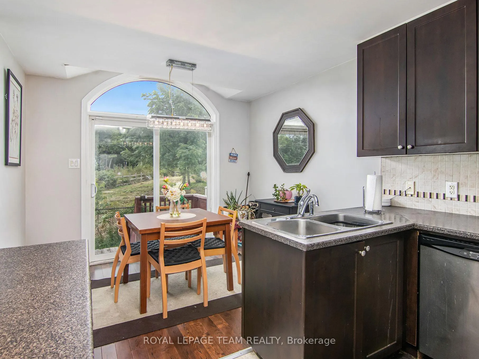 Photo 9 of 330 Forestbrook Street, Ottawa, Kanata - Morgan's Grant/South March — HOMEH
