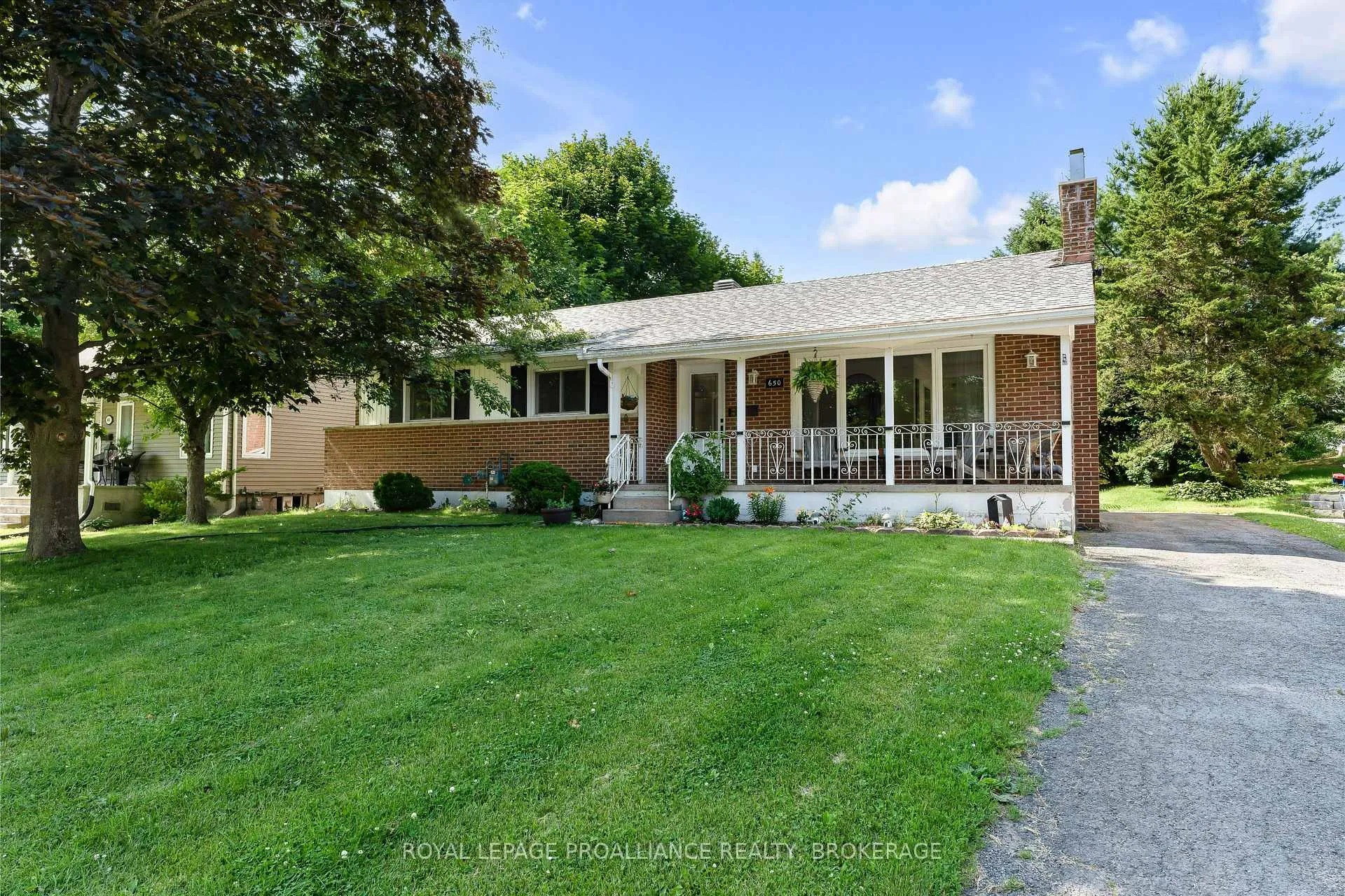 Photo 1 of 650 Steel Street, Gananoque — HOMEH