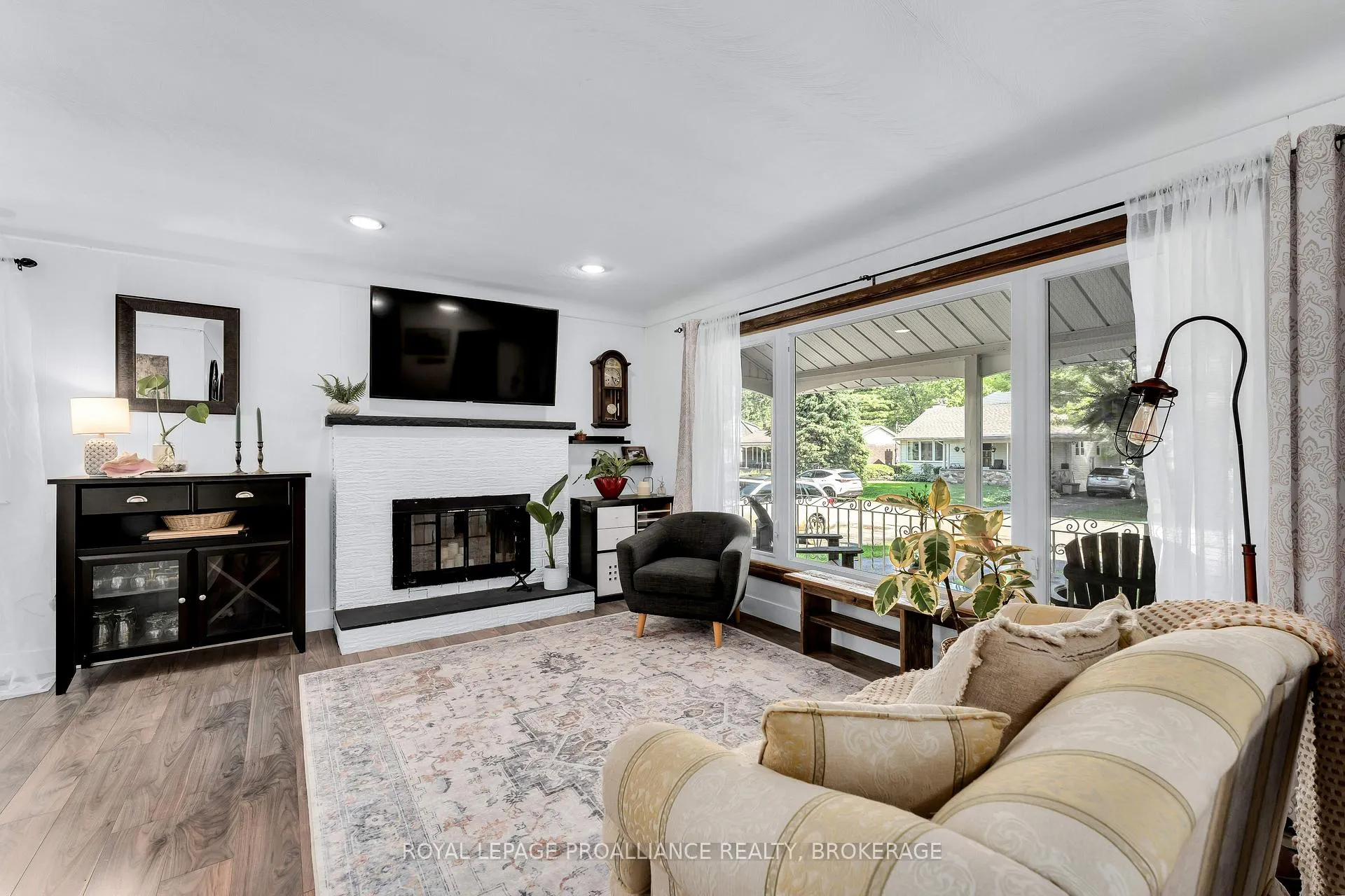Photo 7 of 650 Steel Street, Gananoque — HOMEH