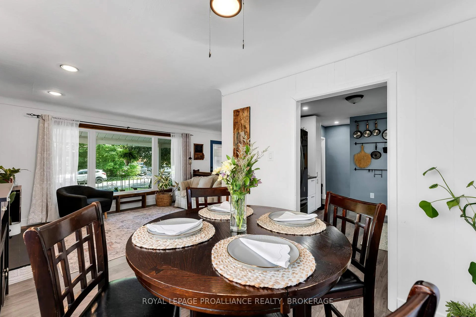 Photo 11 of 650 Steel Street, Gananoque — HOMEH