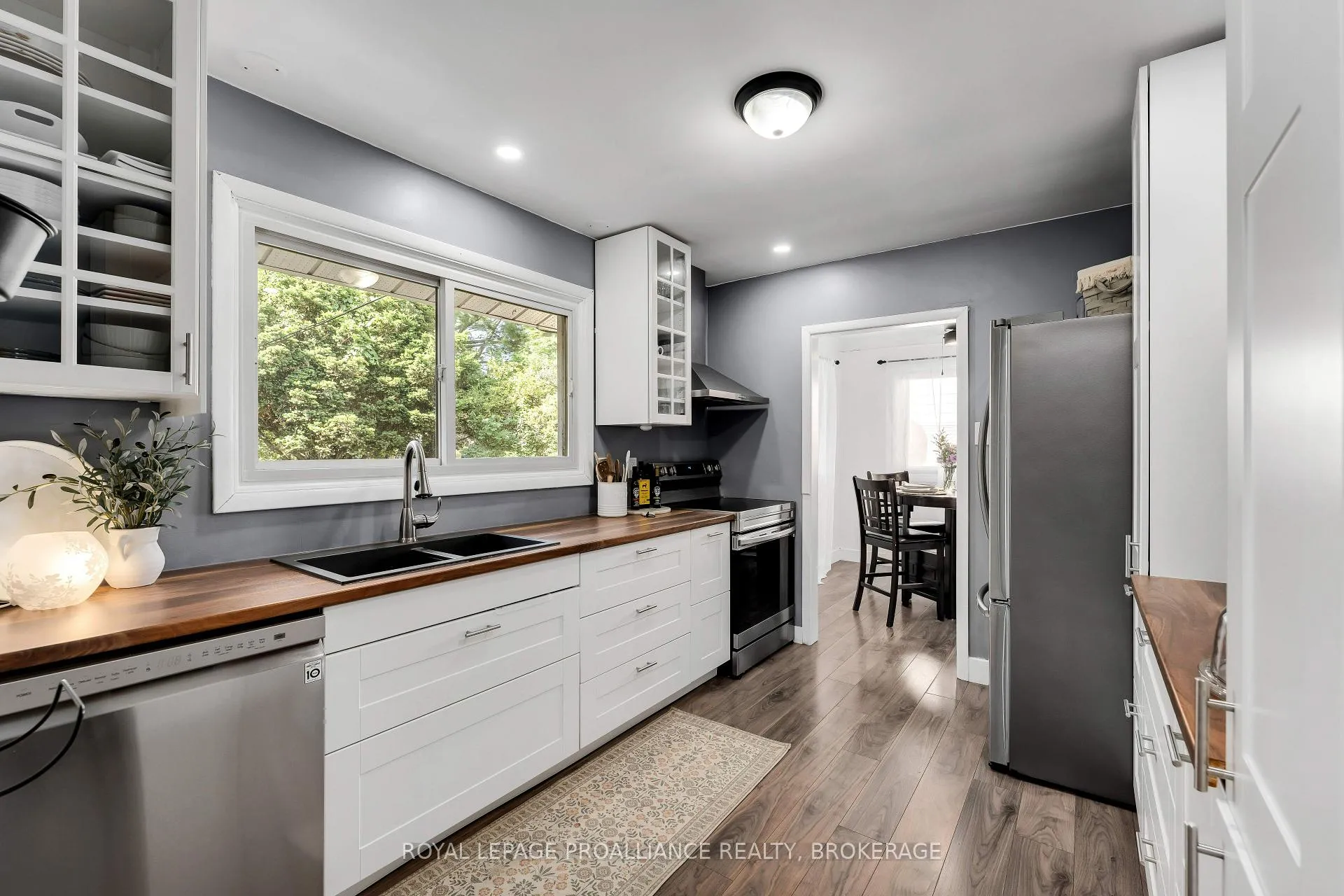 Photo 12 of 650 Steel Street, Gananoque — HOMEH