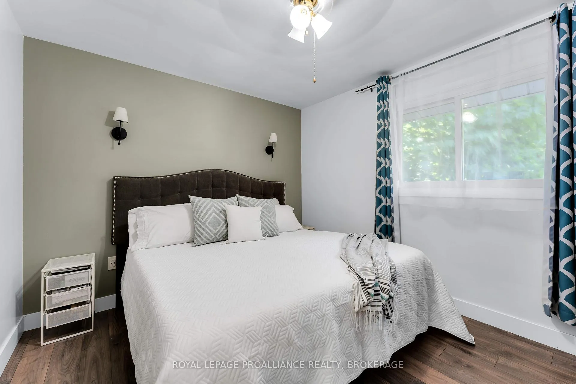 Photo 18 of 650 Steel Street, Gananoque — HOMEH
