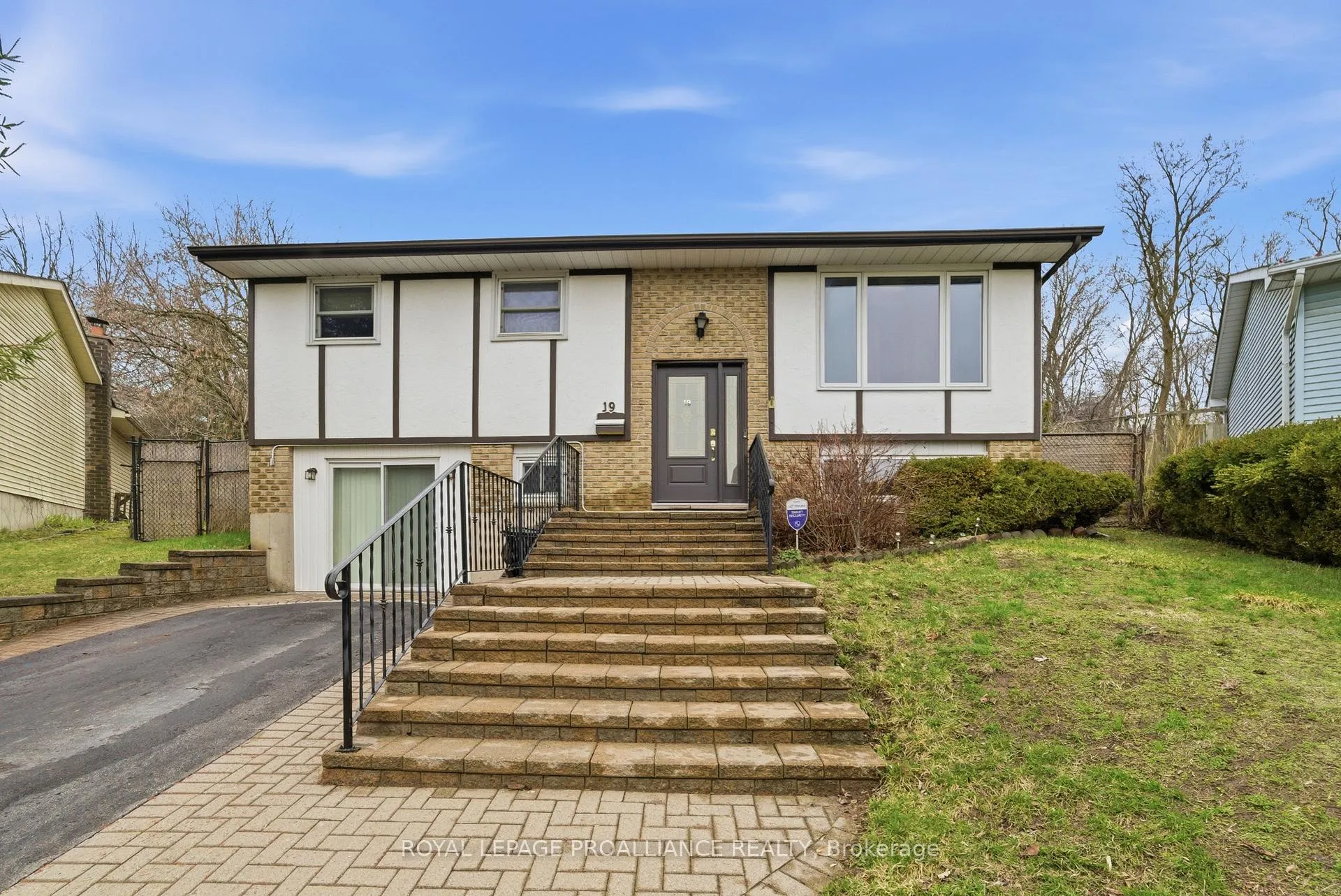Photo 2 of 19 Allore Avenue, Quinte West, Trenton Ward — HOMEH