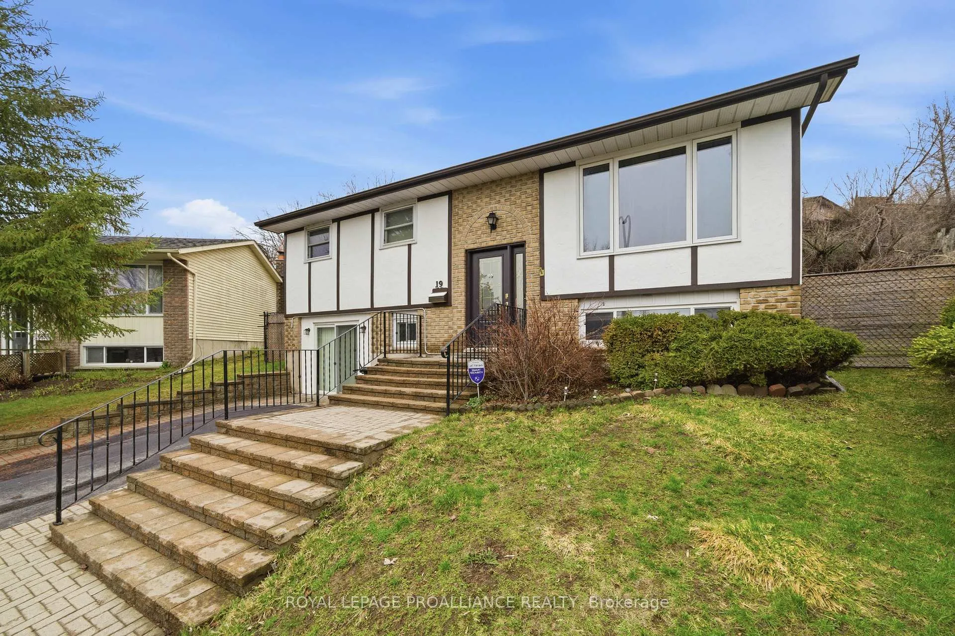 Photo 3 of 19 Allore Avenue, Quinte West, Trenton Ward — HOMEH