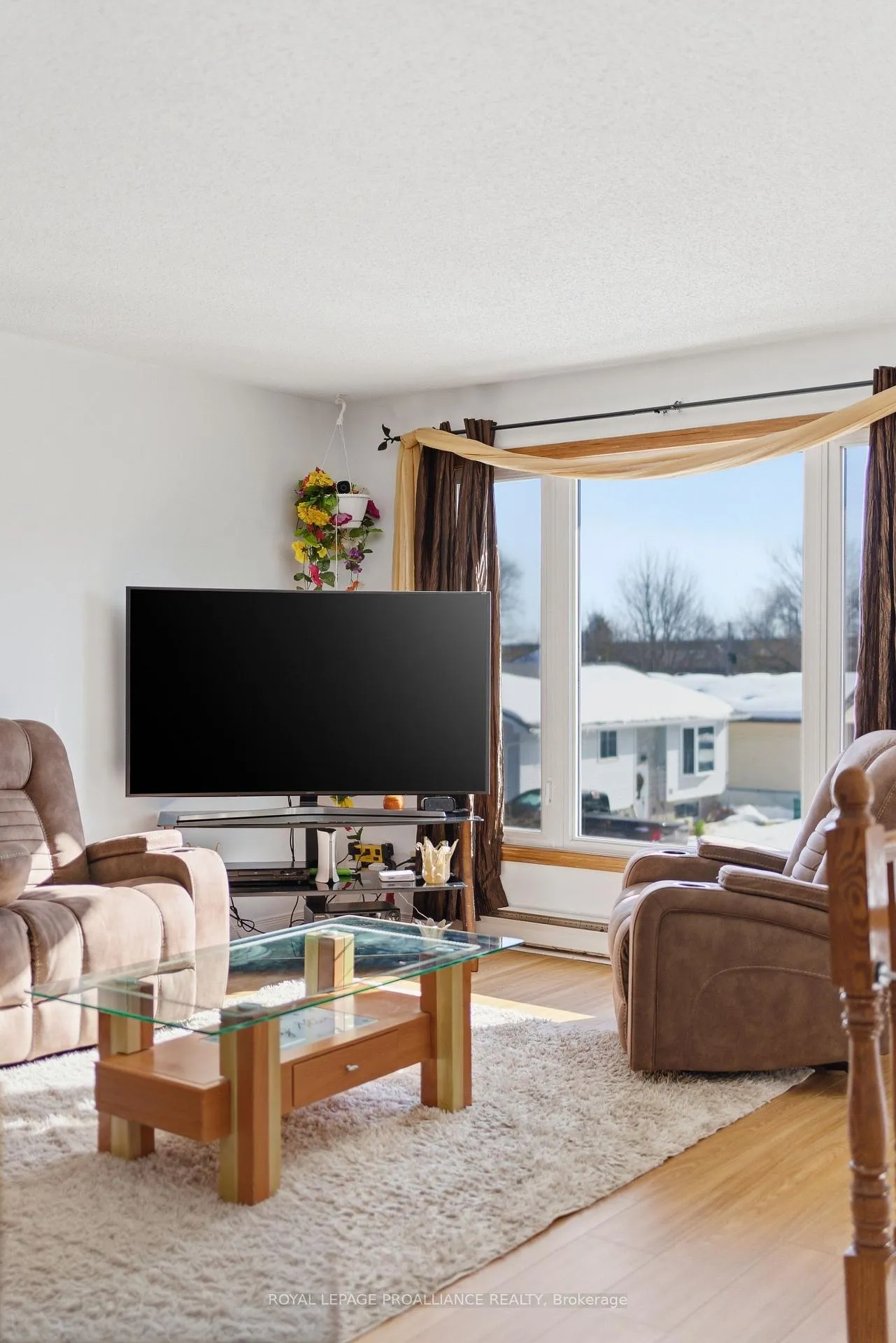 Photo 13 of 19 Allore Avenue, Quinte West, Trenton Ward — HOMEH