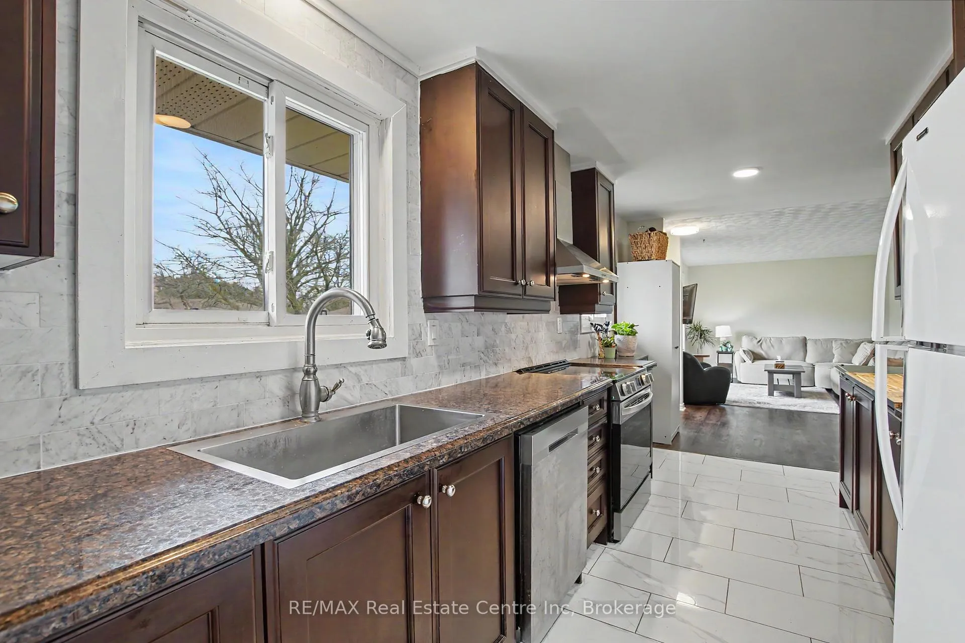 Photo 5 of 5 Eric Court, Guelph, Grange Road — HOMEH