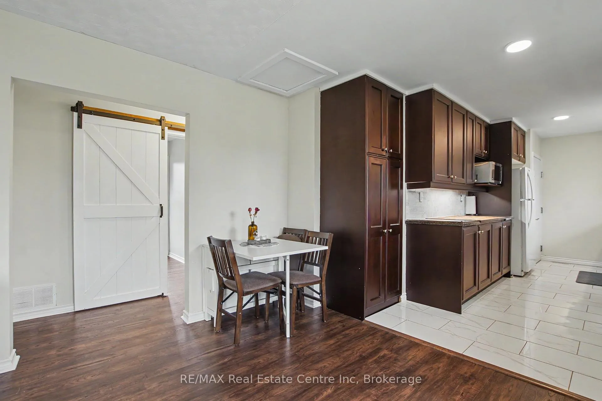 Photo 7 of 5 Eric Court, Guelph, Grange Road — HOMEH