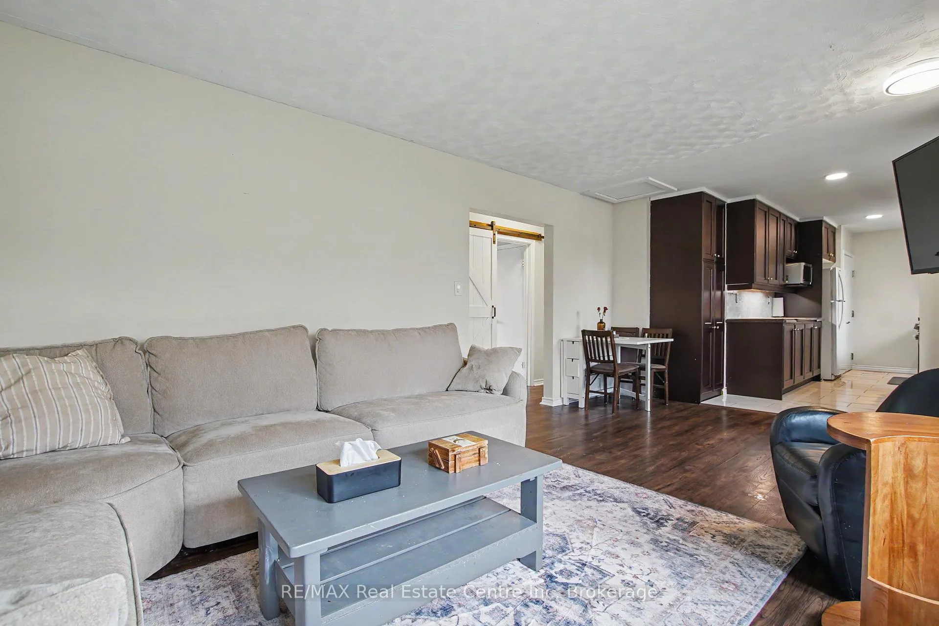 Photo 8 of 5 Eric Court, Guelph, Grange Road — HOMEH