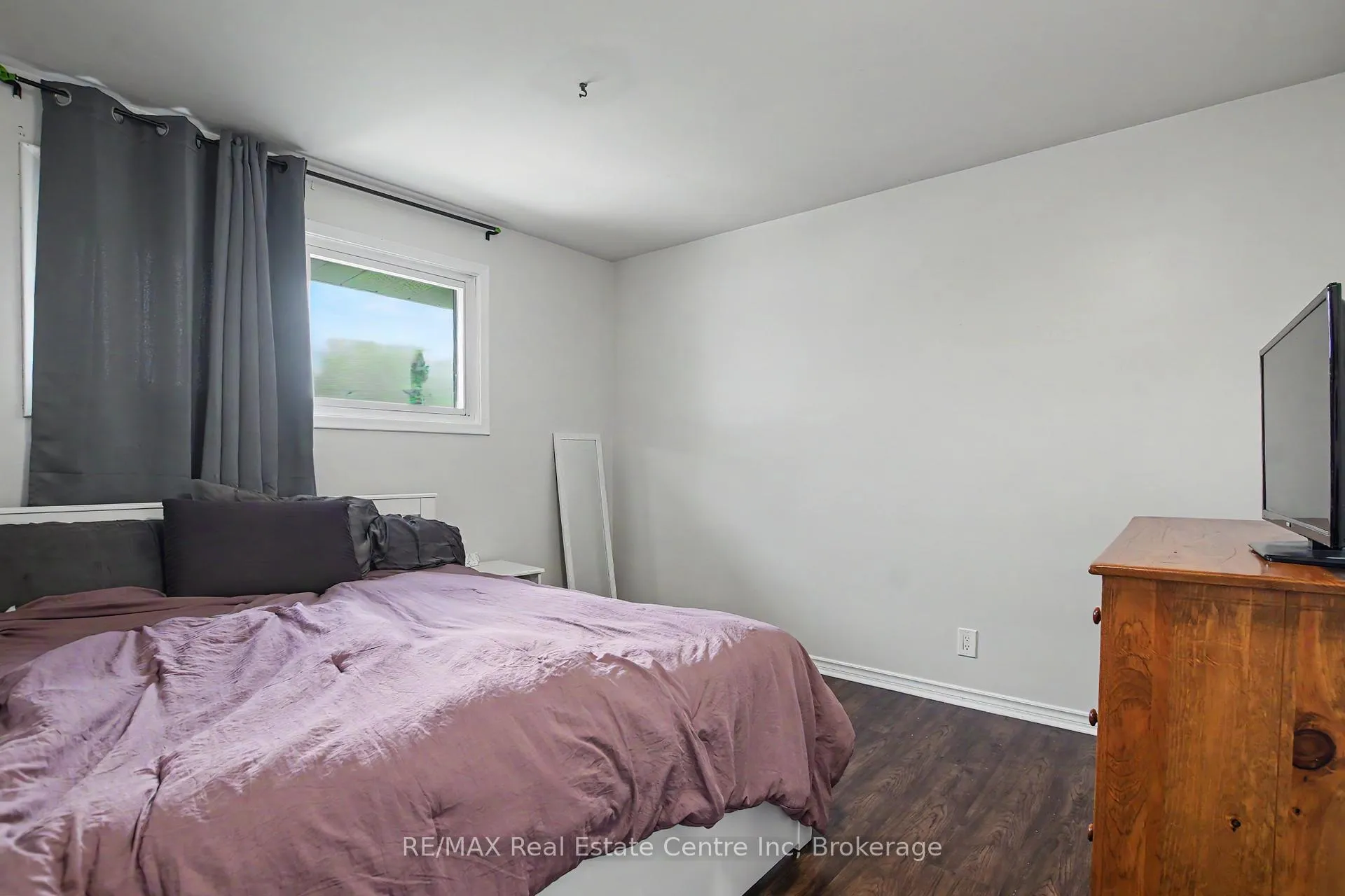 Photo 13 of 5 Eric Court, Guelph, Grange Road — HOMEH