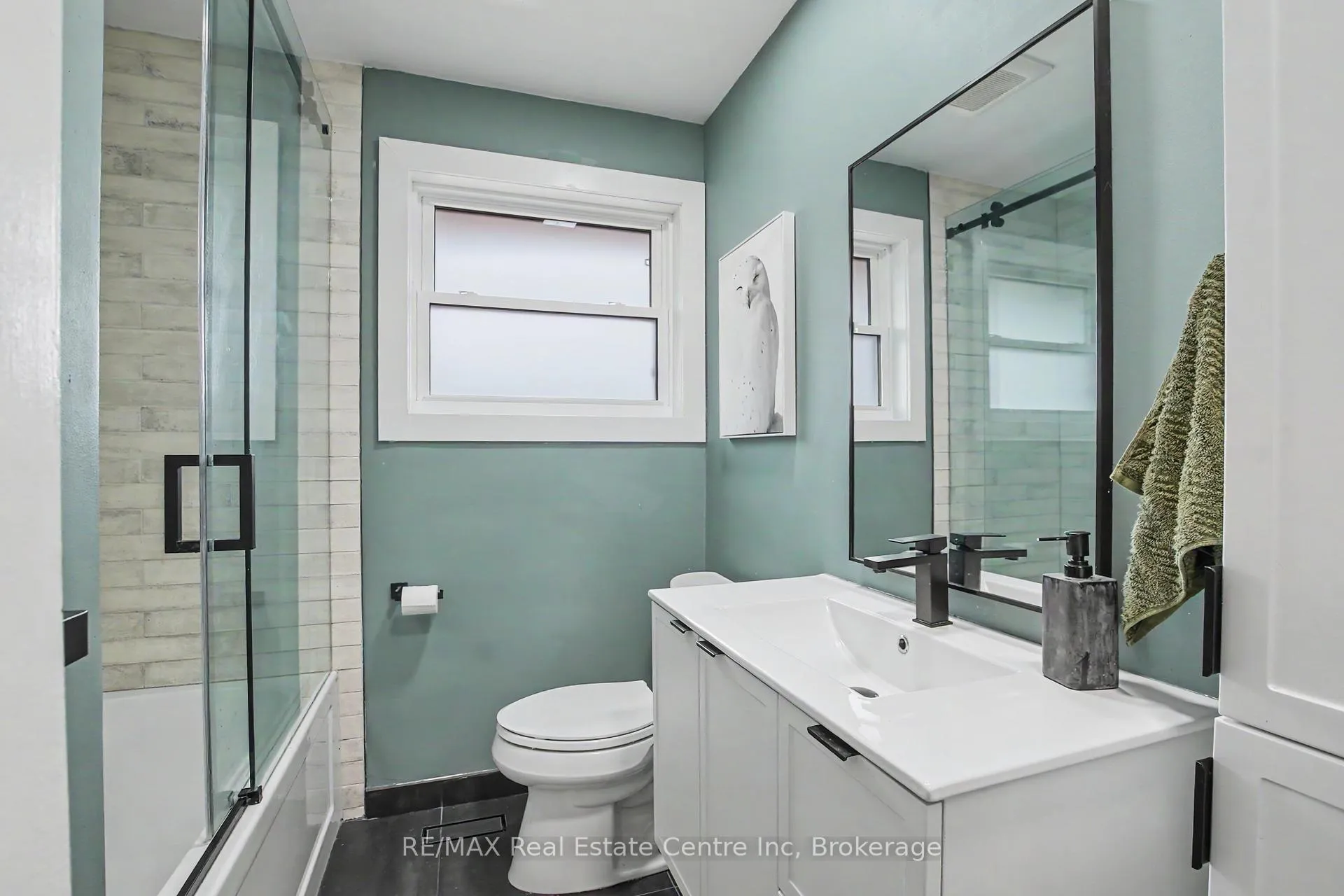 Photo 14 of 5 Eric Court, Guelph, Grange Road — HOMEH