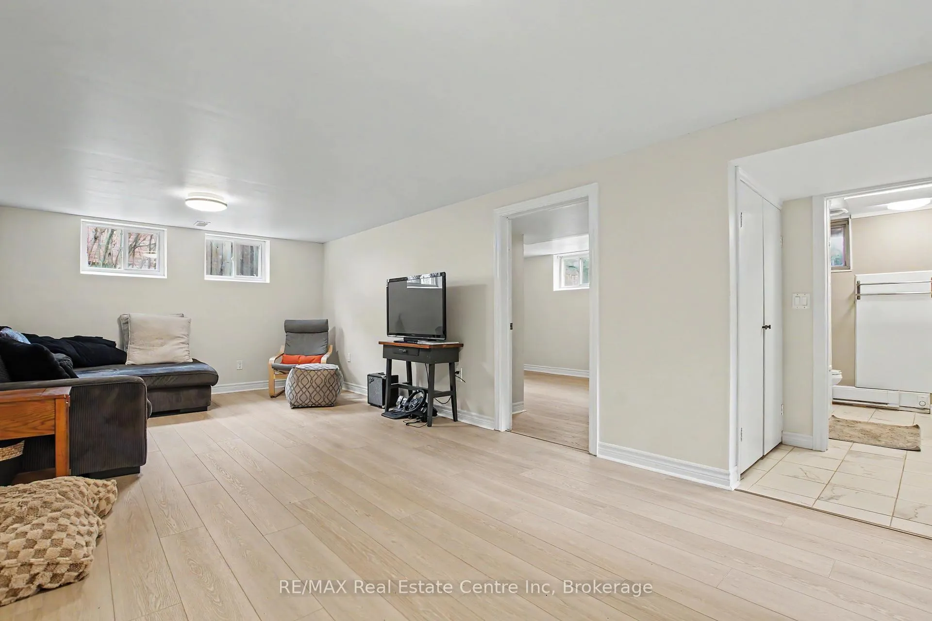 Photo 18 of 5 Eric Court, Guelph, Grange Road — HOMEH