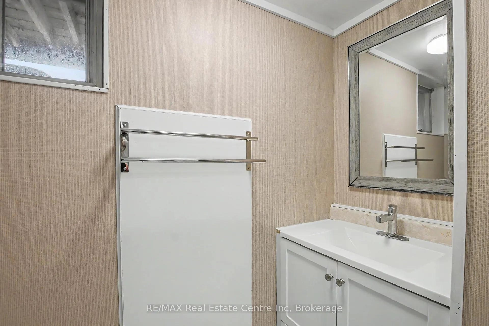 Photo 27 of 5 Eric Court, Guelph, Grange Road — HOMEH