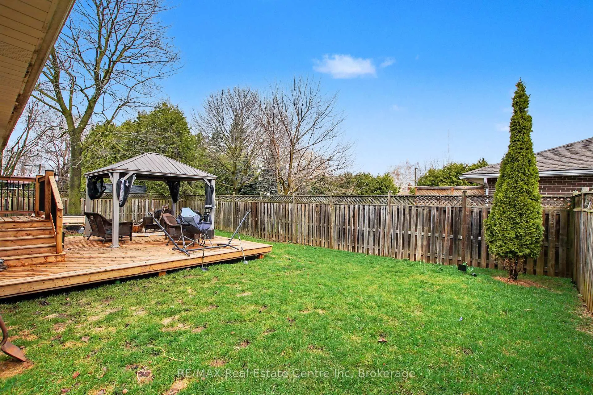 Photo 34 of 5 Eric Court, Guelph, Grange Road — HOMEH
