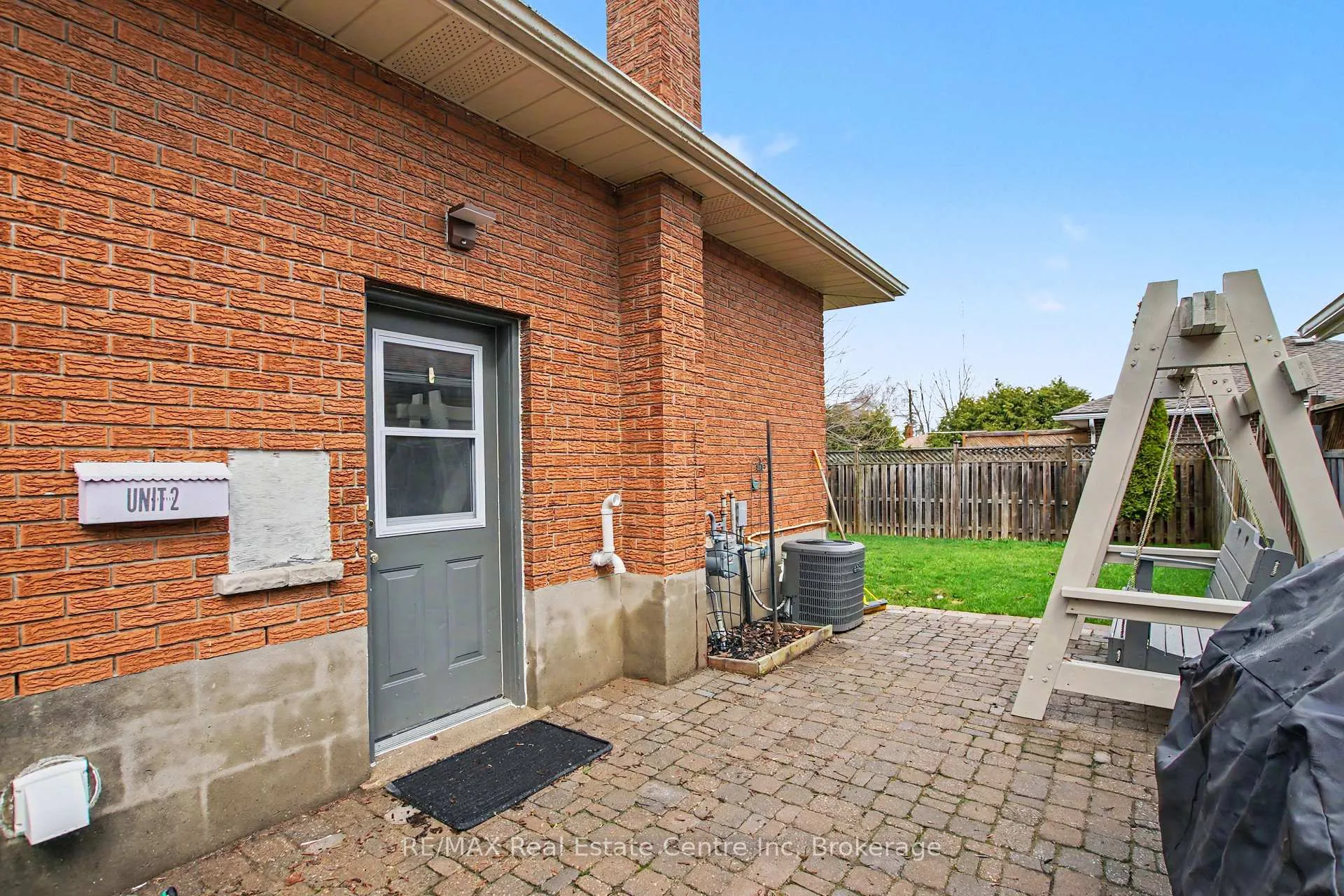 Photo 35 of 5 Eric Court, Guelph, Grange Road — HOMEH