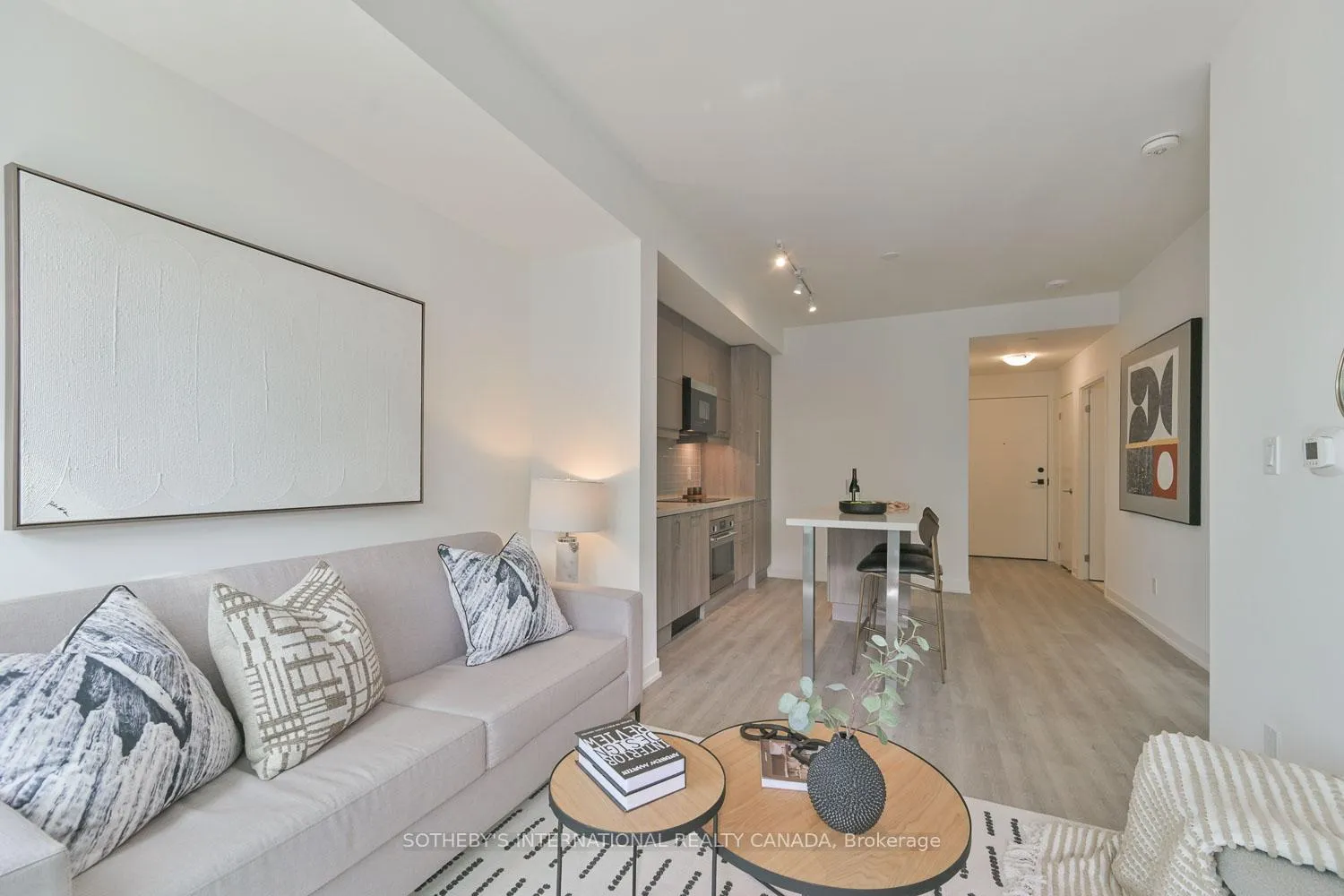 Photo 5 of Unit 616, 8119 Birchmount Road, Markham, Unionville — HOMEH