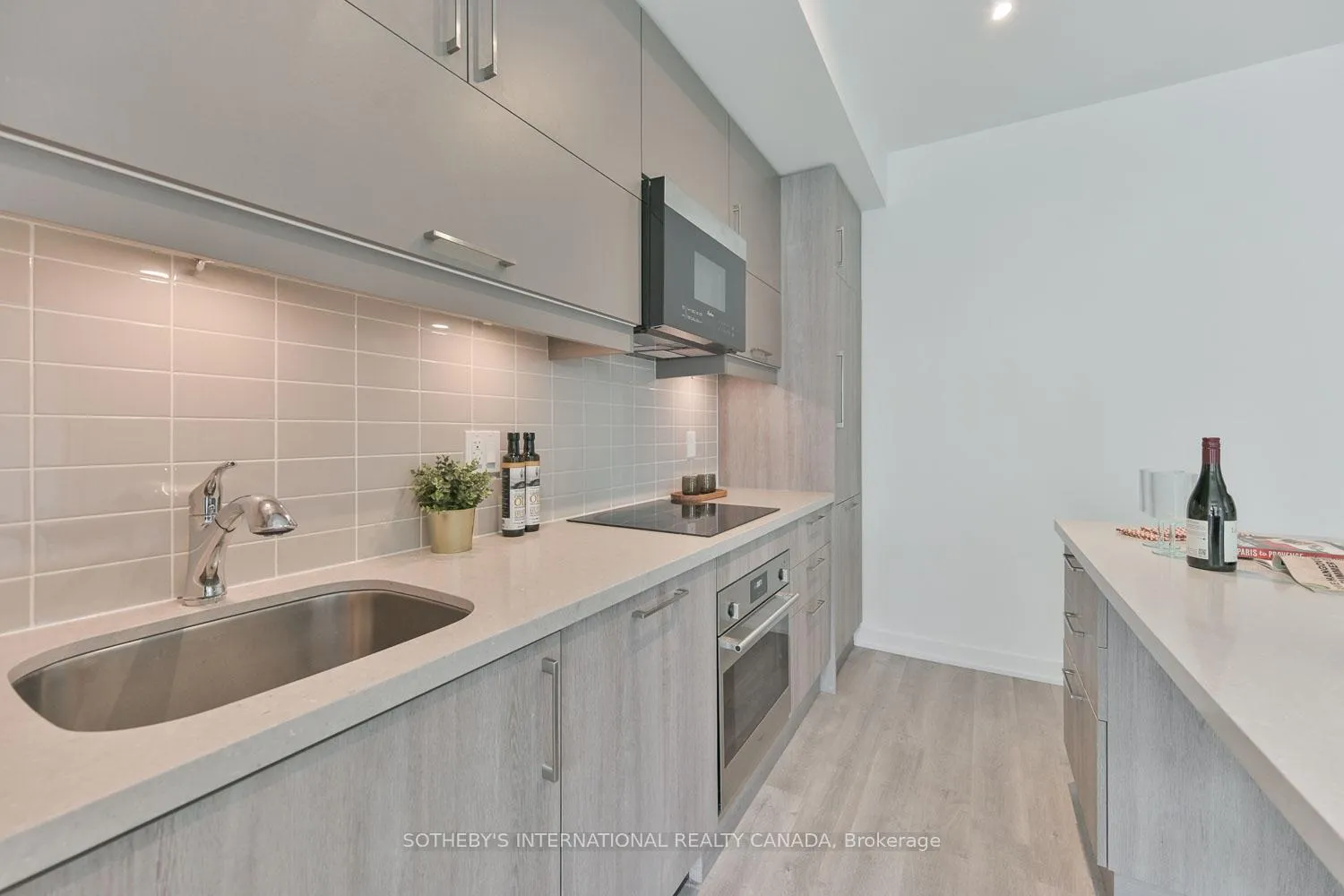 Photo 8 of Unit 616, 8119 Birchmount Road, Markham, Unionville — HOMEH