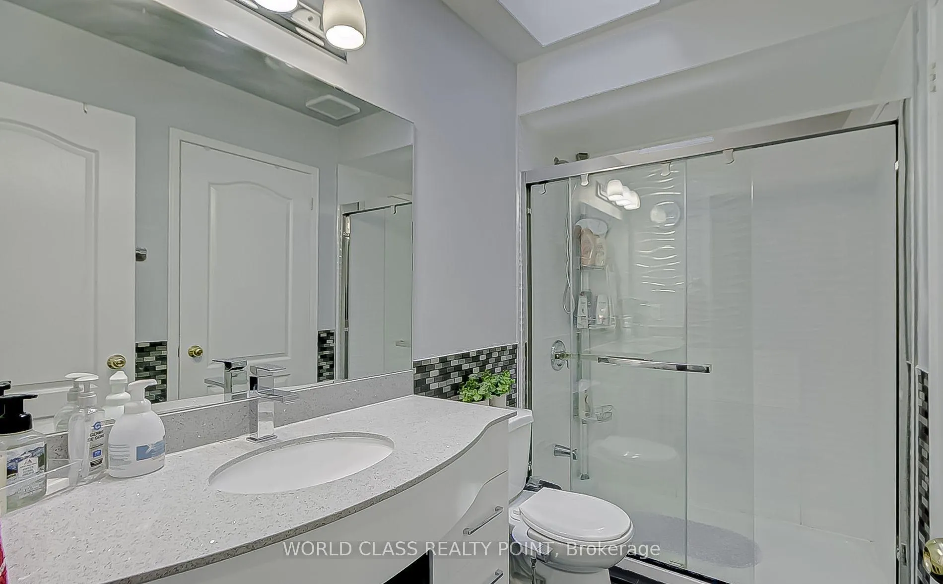 Photo 15 of Unit (Upper Portion), 471 Cobblehill Drive, Oshawa, Pinecrest — HOMEH