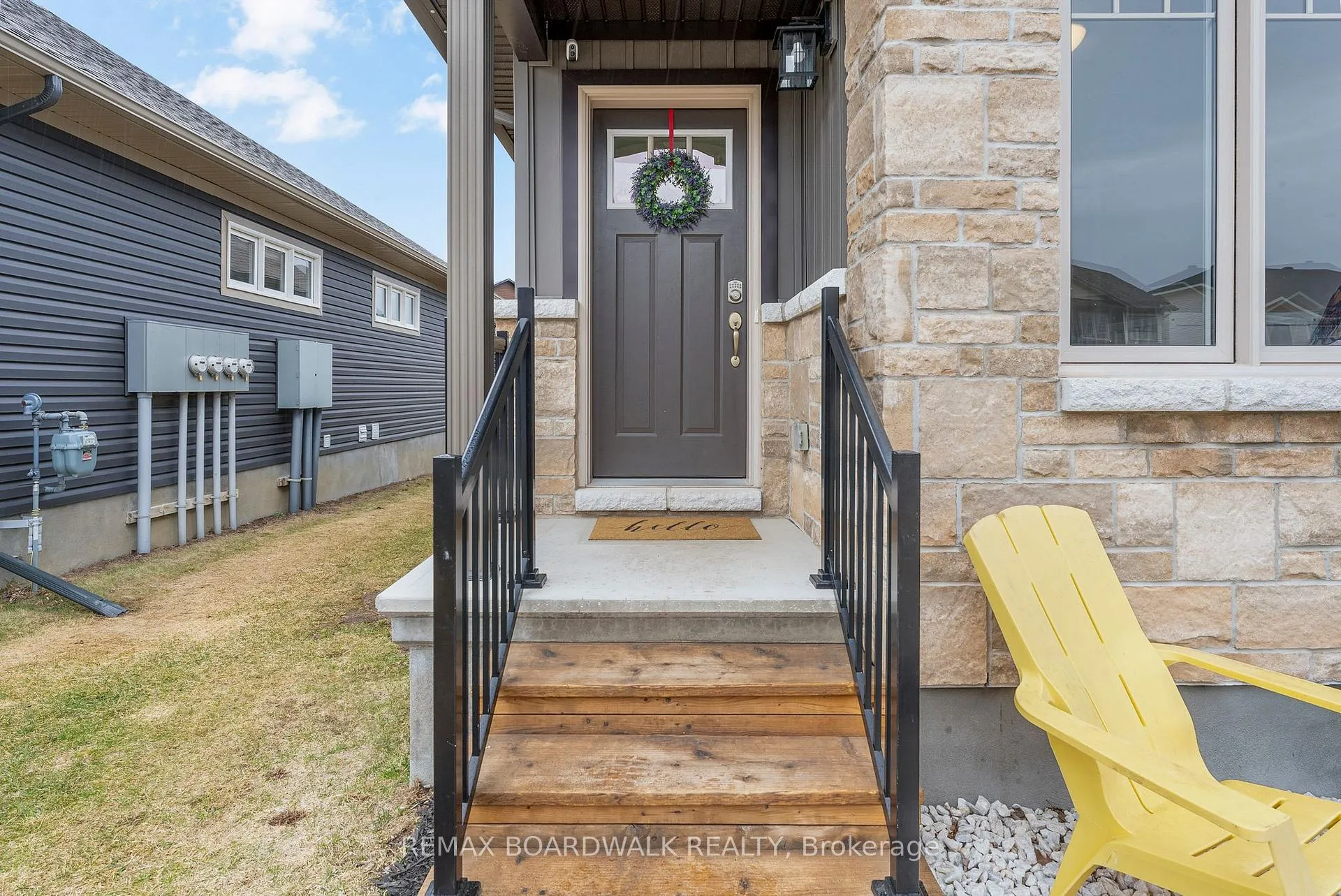 Photo 5 of 154 Ferrara Drive, Smiths Falls — HOMEH
