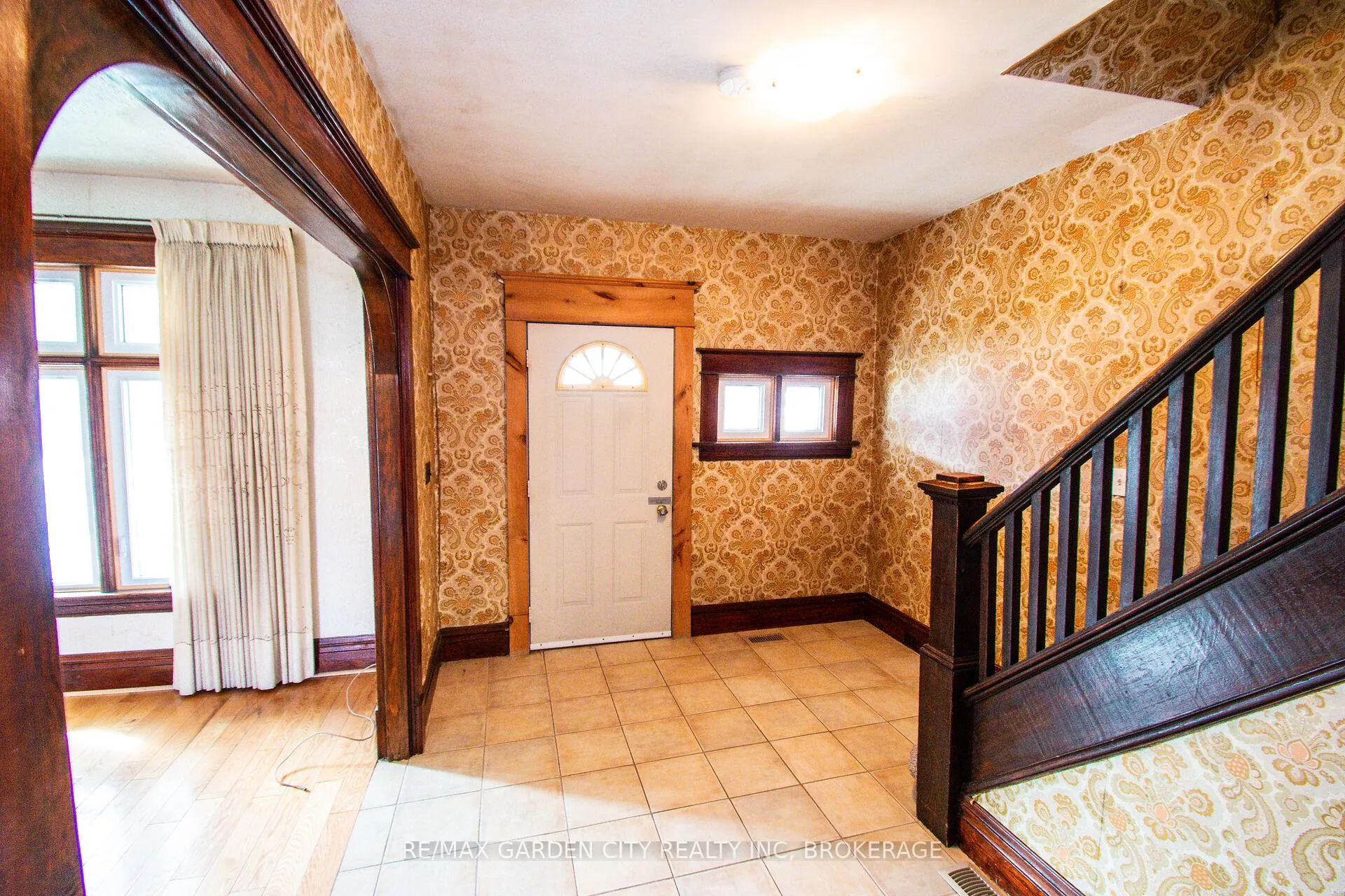 Photo 10 of 86 Griffith Street, Welland, Welland Downtown — HOMEH