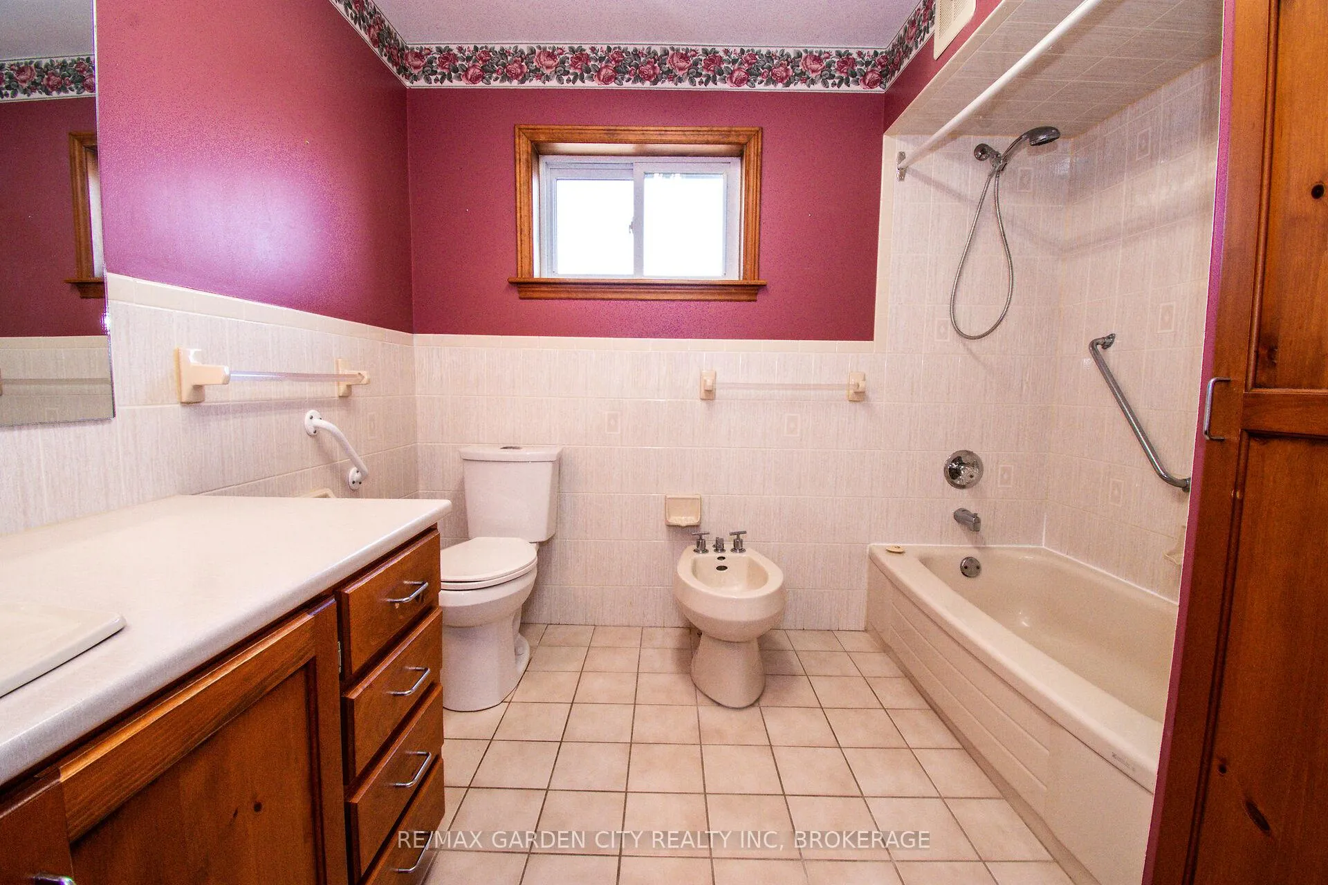 Photo 29 of 86 Griffith Street, Welland, Welland Downtown — HOMEH