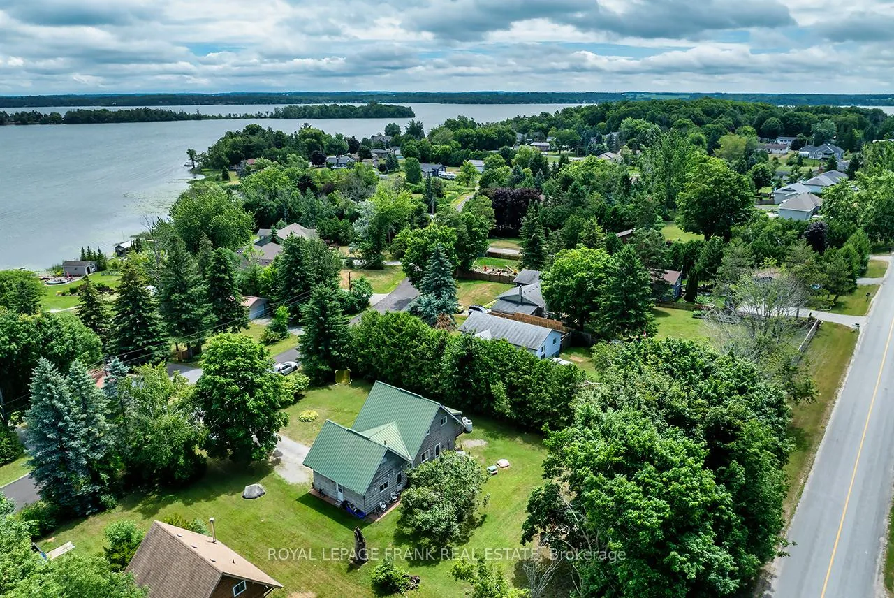 Photo 5 of 16 Shelley Drive, Kawartha Lakes, Mariposa — HOMEH