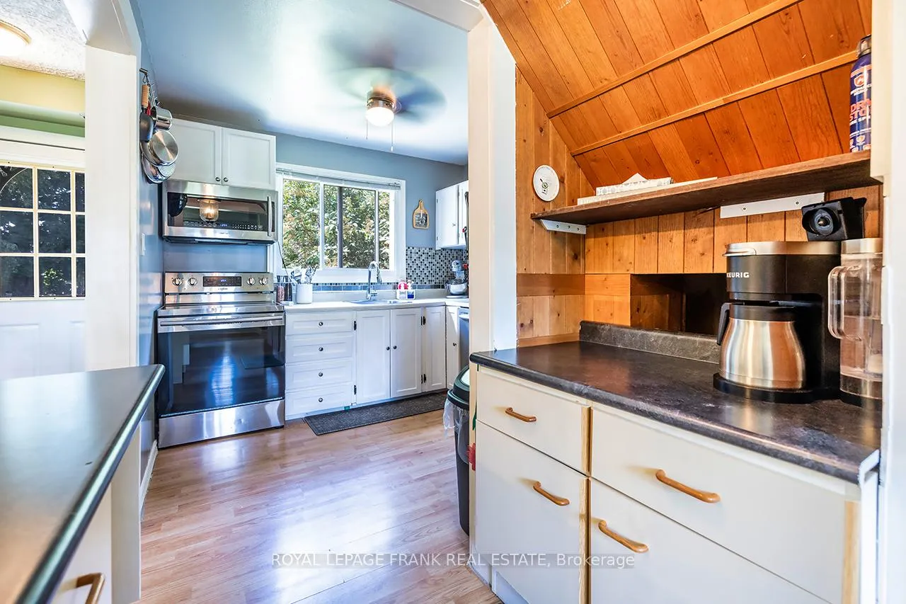 Photo 11 of 16 Shelley Drive, Kawartha Lakes, Mariposa — HOMEH