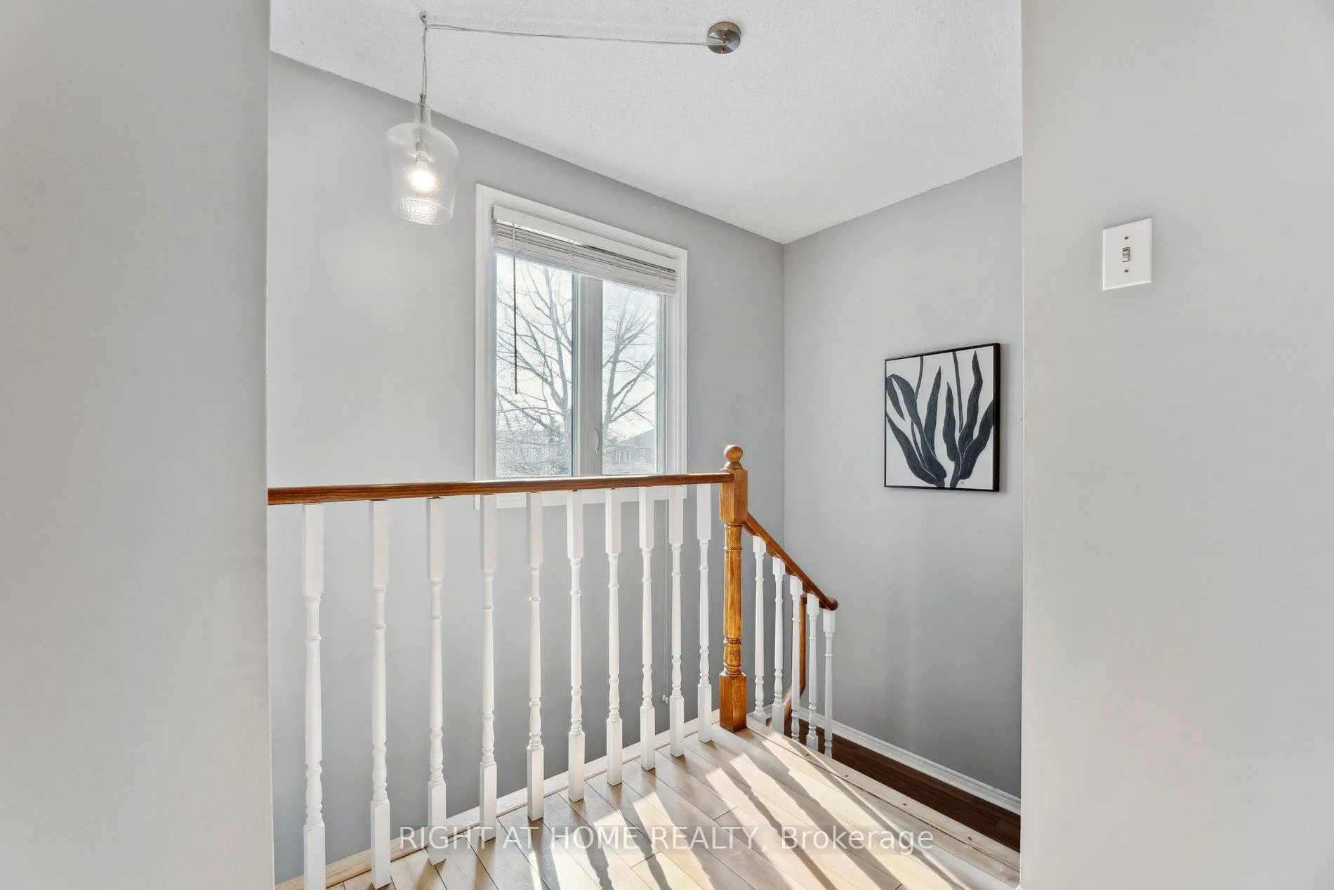 Photo 8 of 5 Coulson Court, Clarington, Newcastle — HOMEH