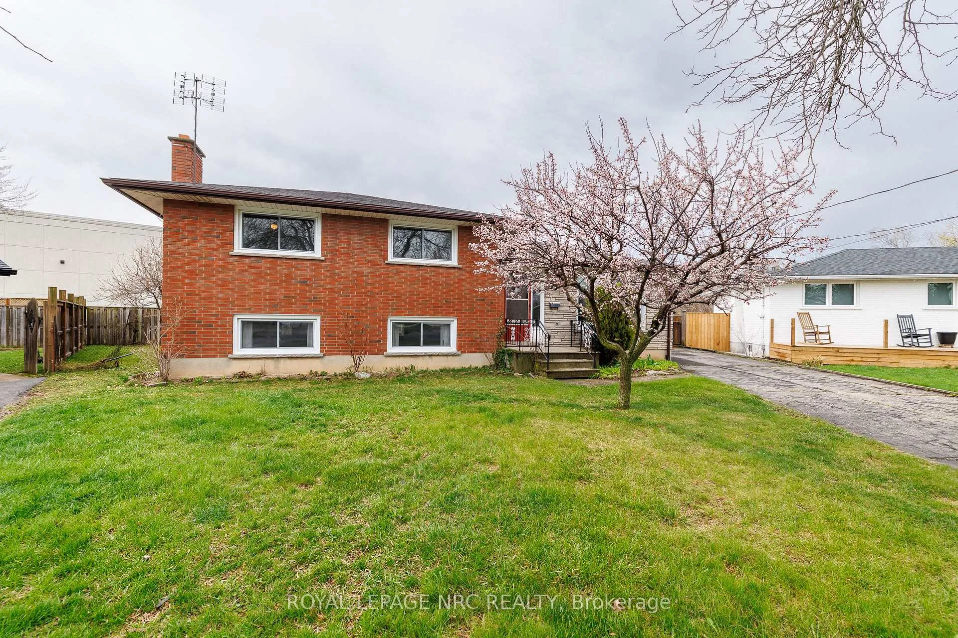 Photo 2 of 91 Regent Drive S, St. Catharines, Vine/Linwell — HOMEH