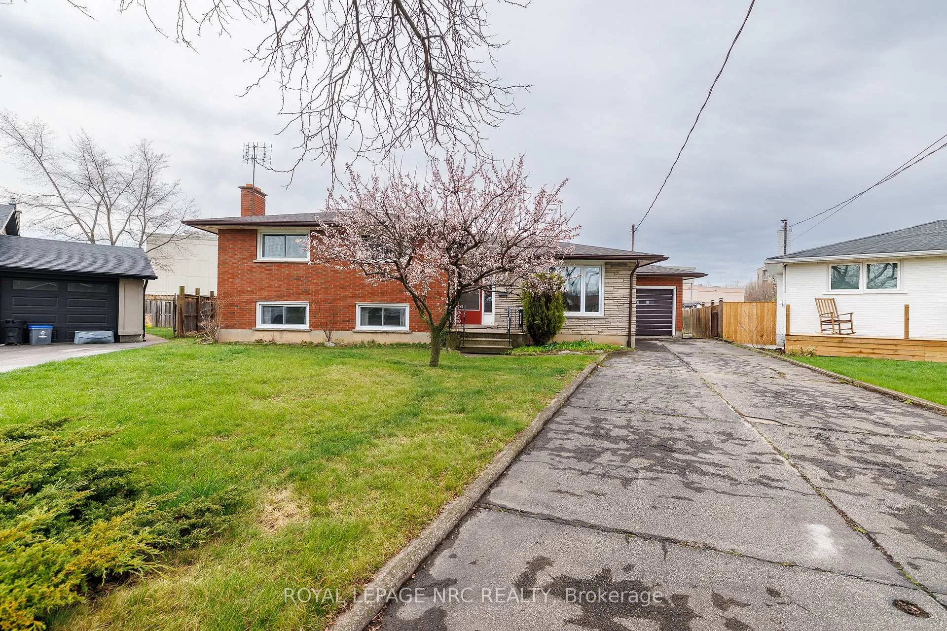 Photo 3 of 91 Regent Drive S, St. Catharines, Vine/Linwell — HOMEH