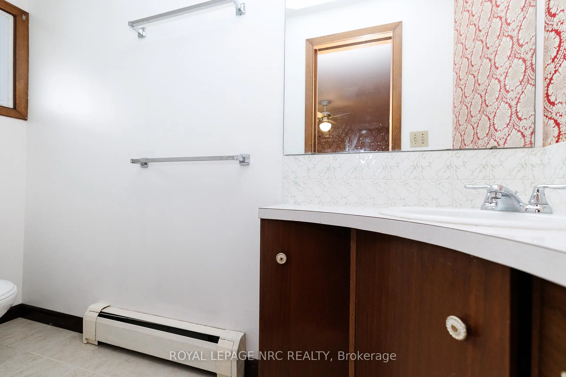 Photo 23 of 91 Regent Drive S, St. Catharines, Vine/Linwell — HOMEH