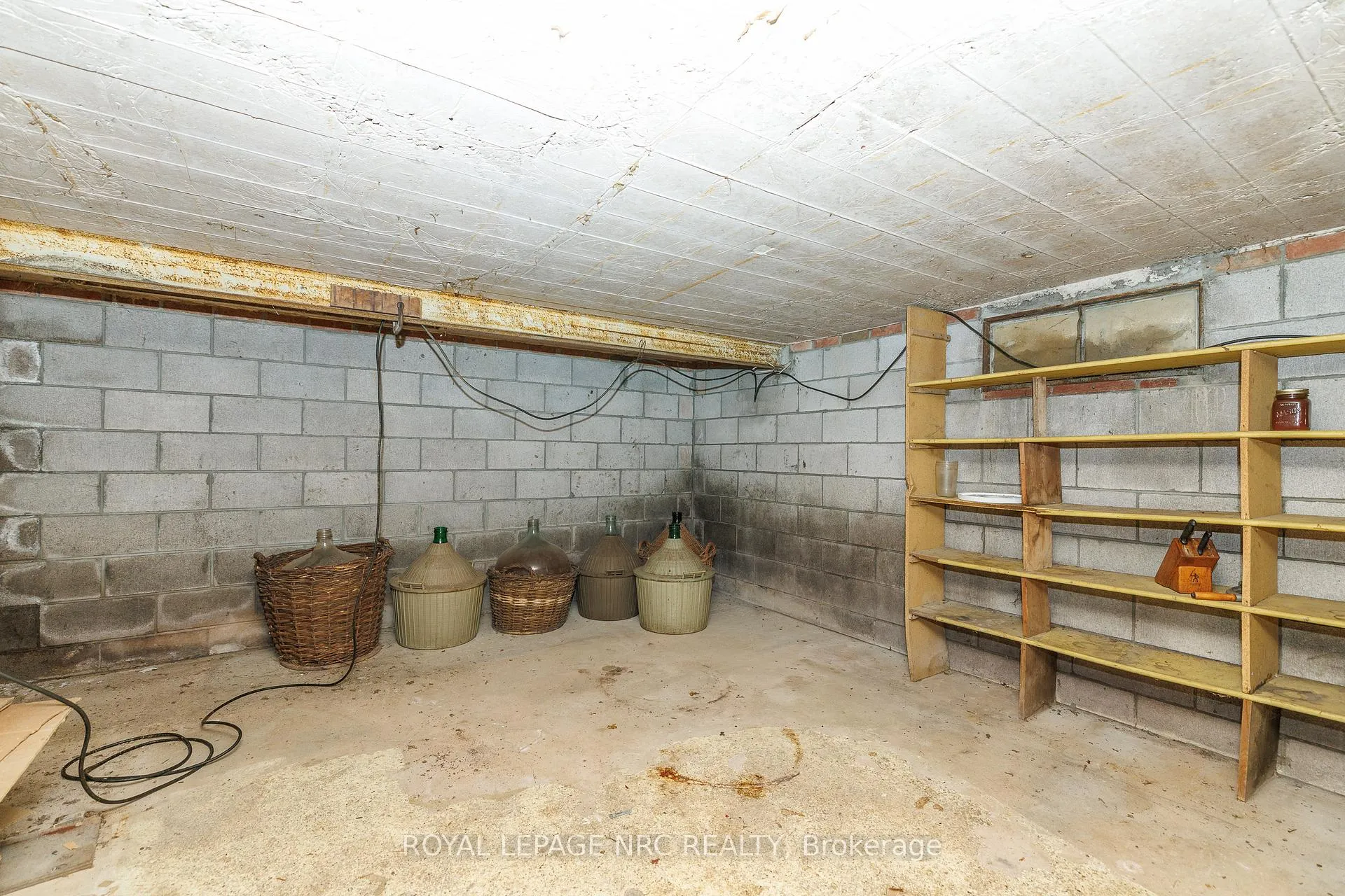 Photo 30 of 91 Regent Drive S, St. Catharines, Vine/Linwell — HOMEH
