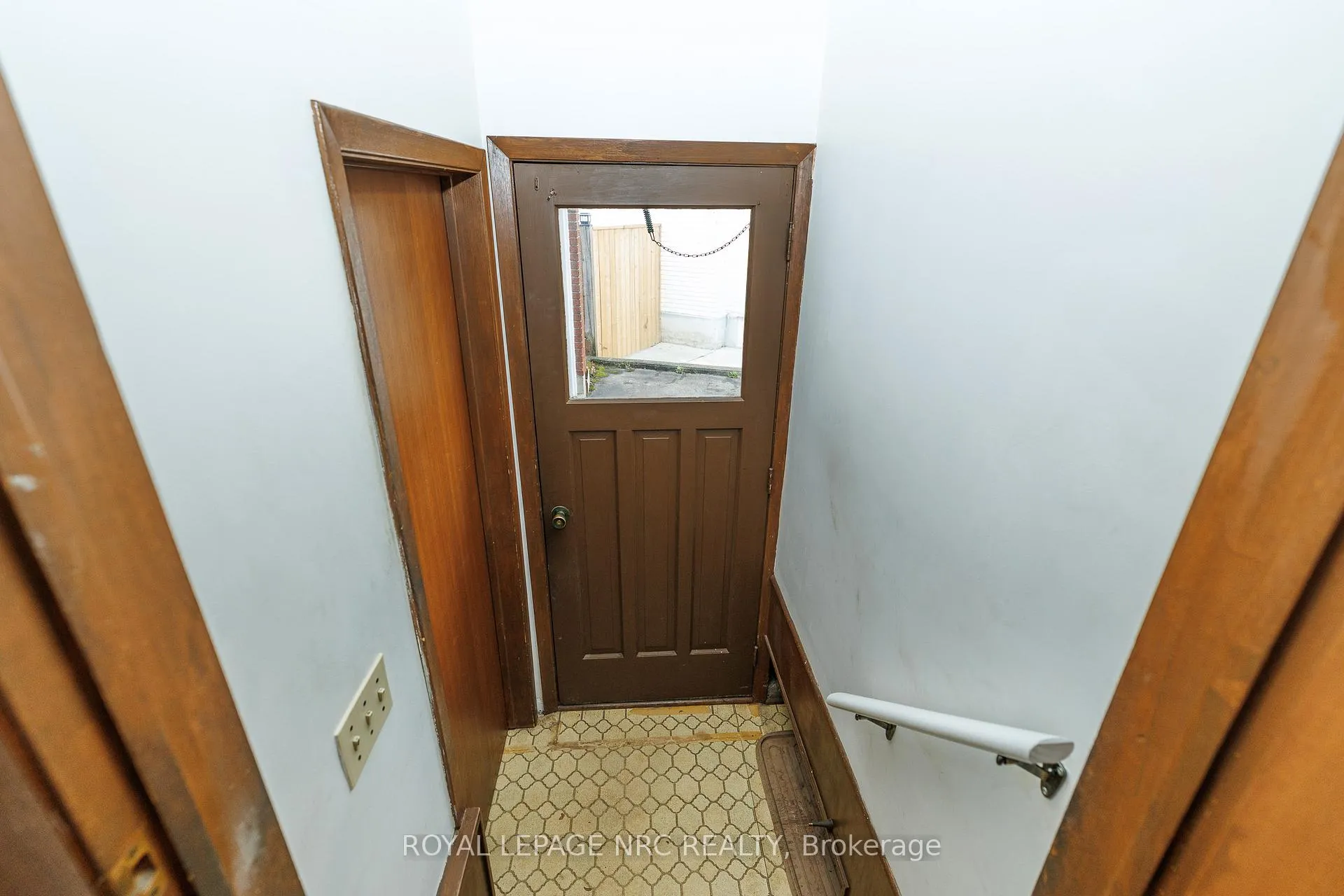 Photo 31 of 91 Regent Drive S, St. Catharines, Vine/Linwell — HOMEH