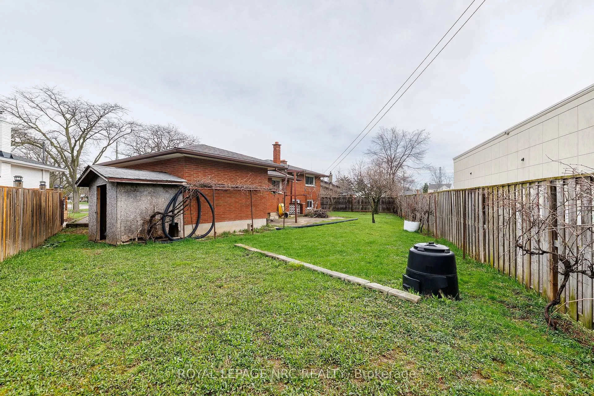 Photo 33 of 91 Regent Drive S, St. Catharines, Vine/Linwell — HOMEH