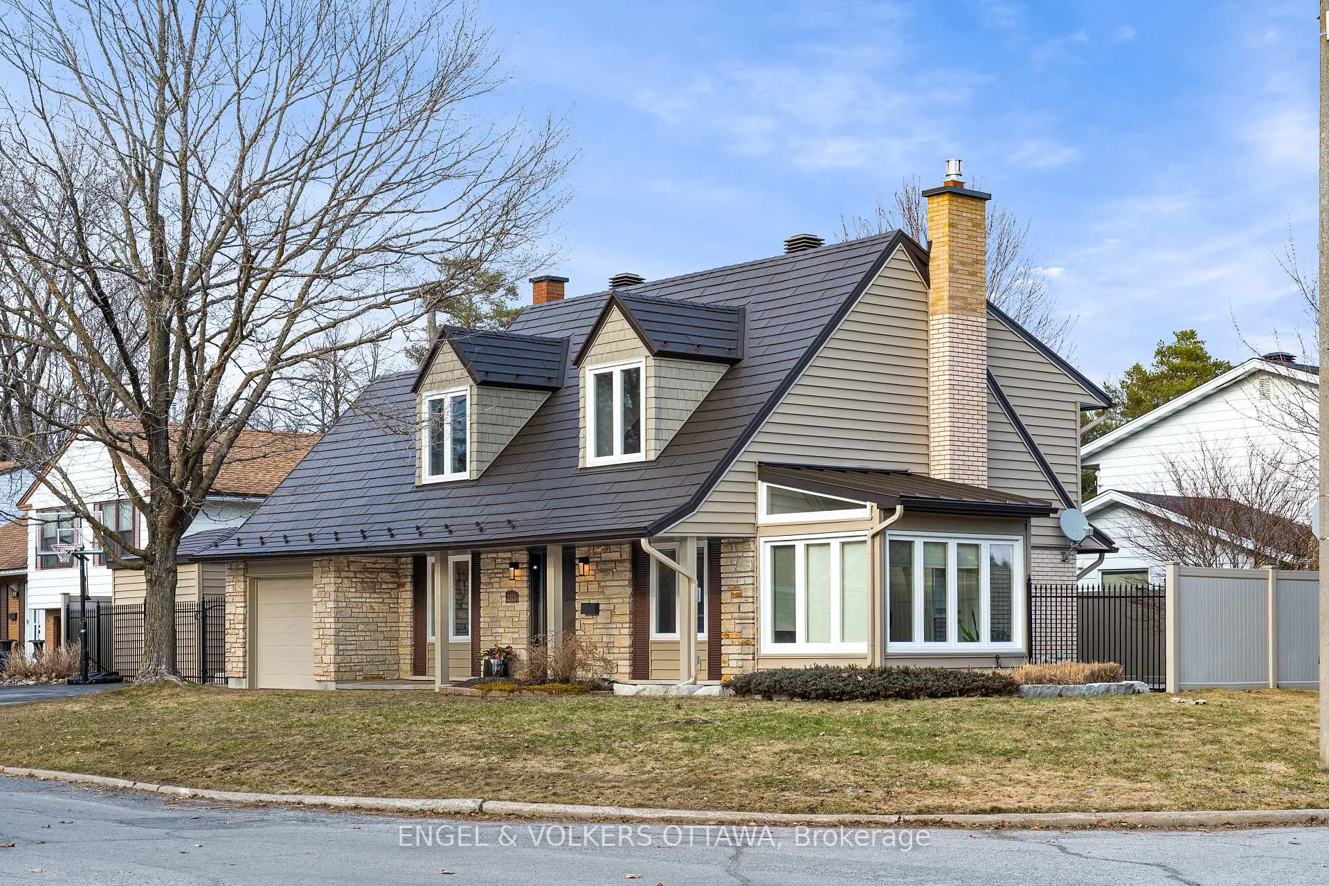 Photo 2 of 2173 Beaumont Road, Ottawa, Playfair Park — HOMEH