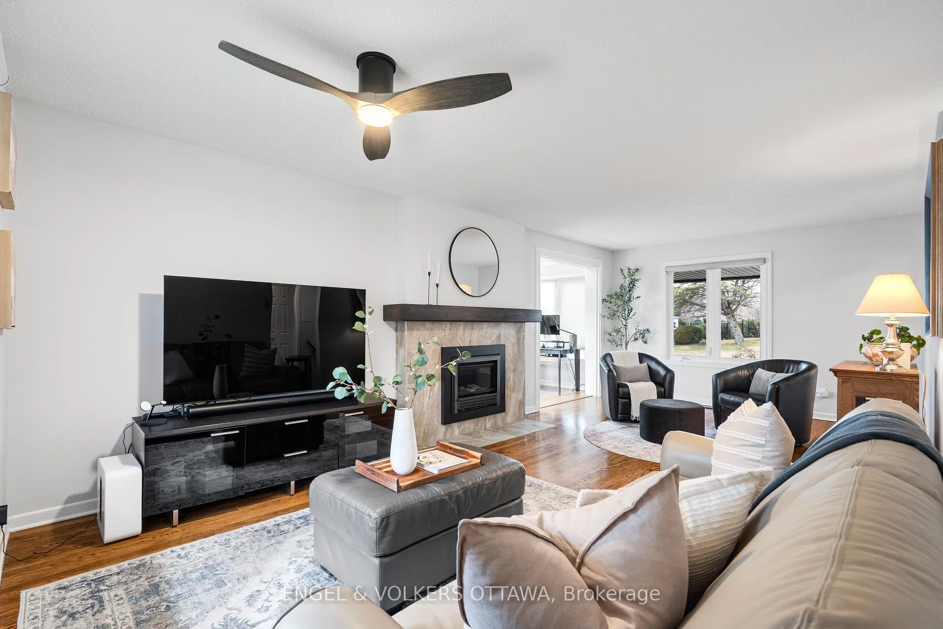 Photo 3 of 2173 Beaumont Road, Ottawa, Playfair Park — HOMEH
