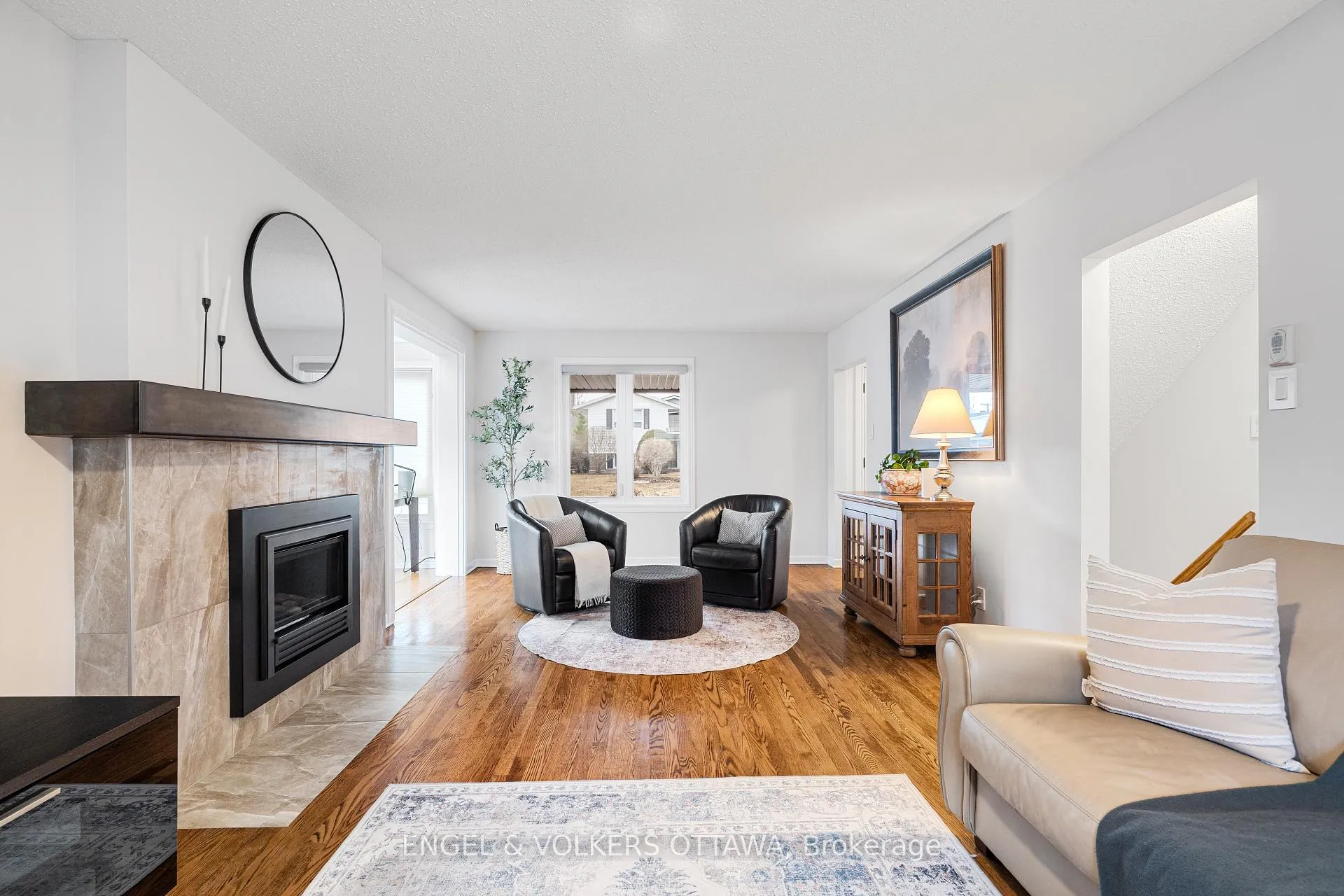Photo 4 of 2173 Beaumont Road, Ottawa, Playfair Park — HOMEH