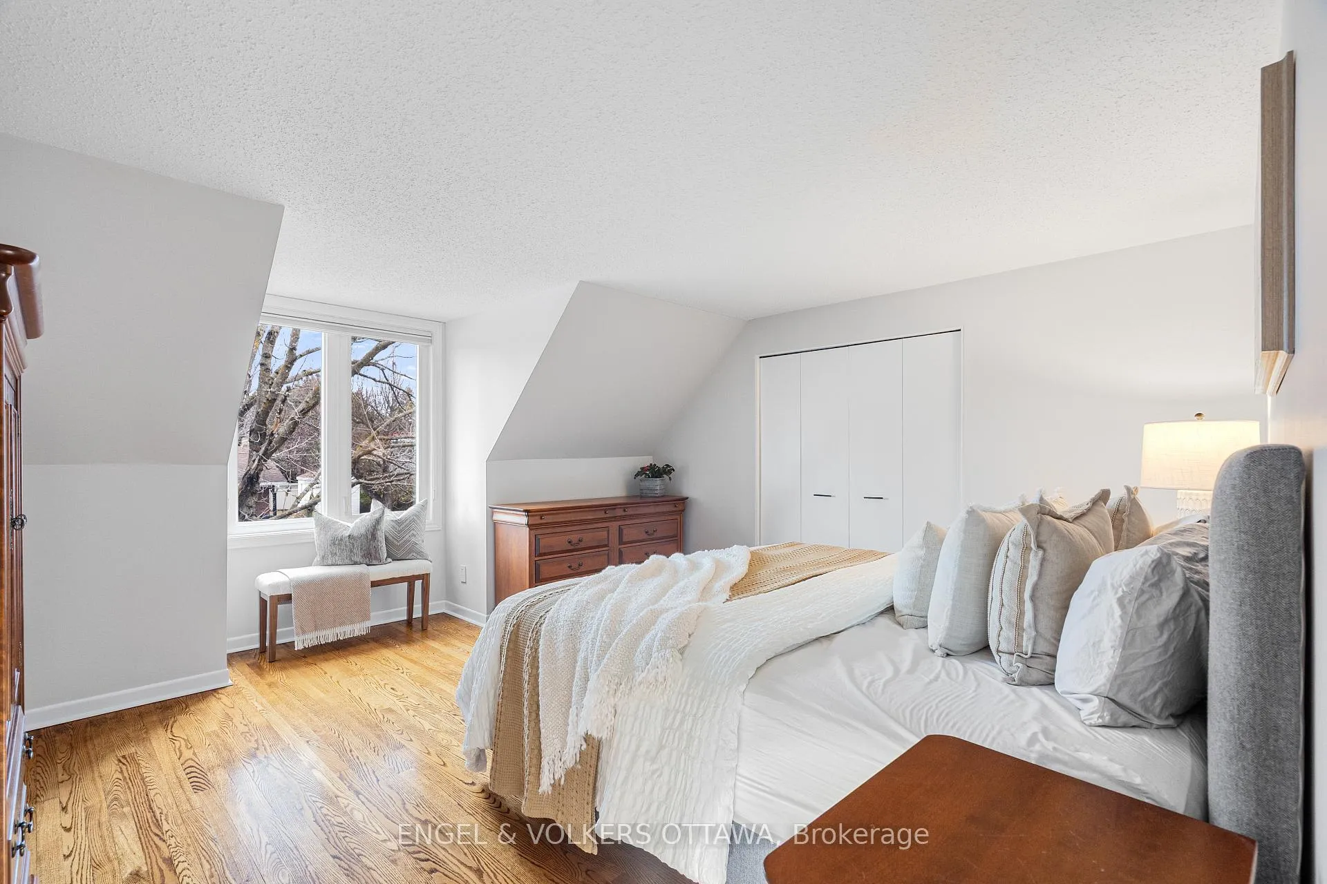 Photo 14 of 2173 Beaumont Road, Ottawa, Playfair Park — HOMEH
