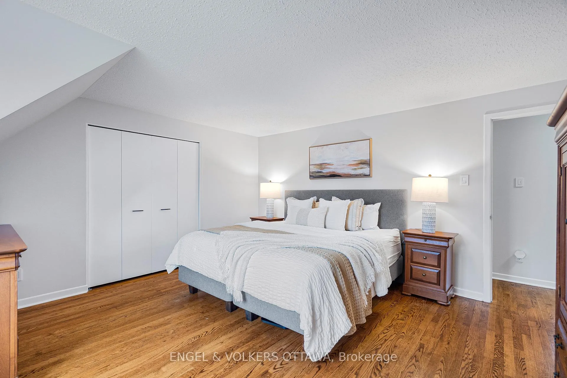Photo 15 of 2173 Beaumont Road, Ottawa, Playfair Park — HOMEH