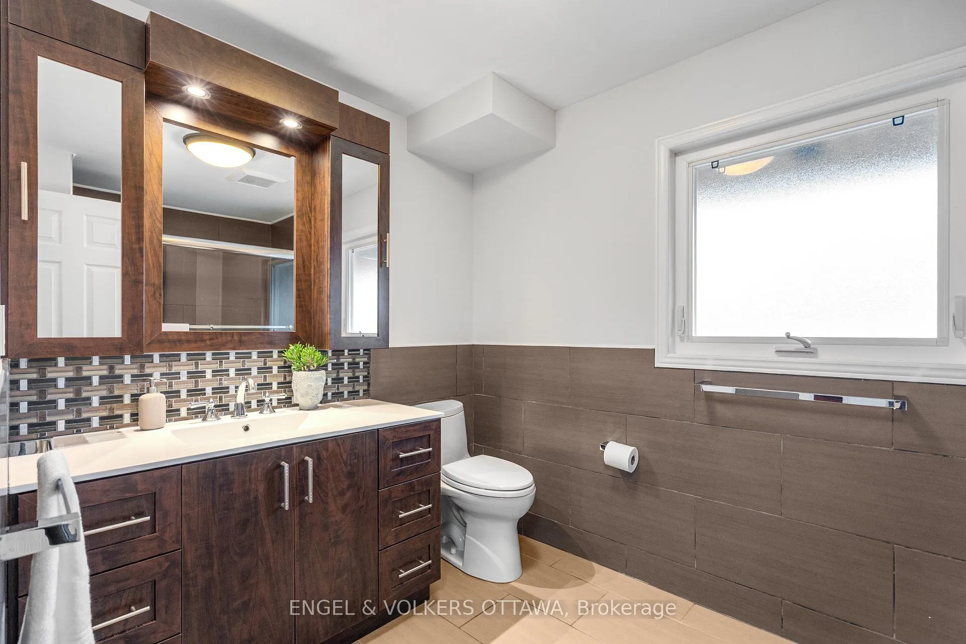 Photo 20 of 2173 Beaumont Road, Ottawa, Playfair Park — HOMEH