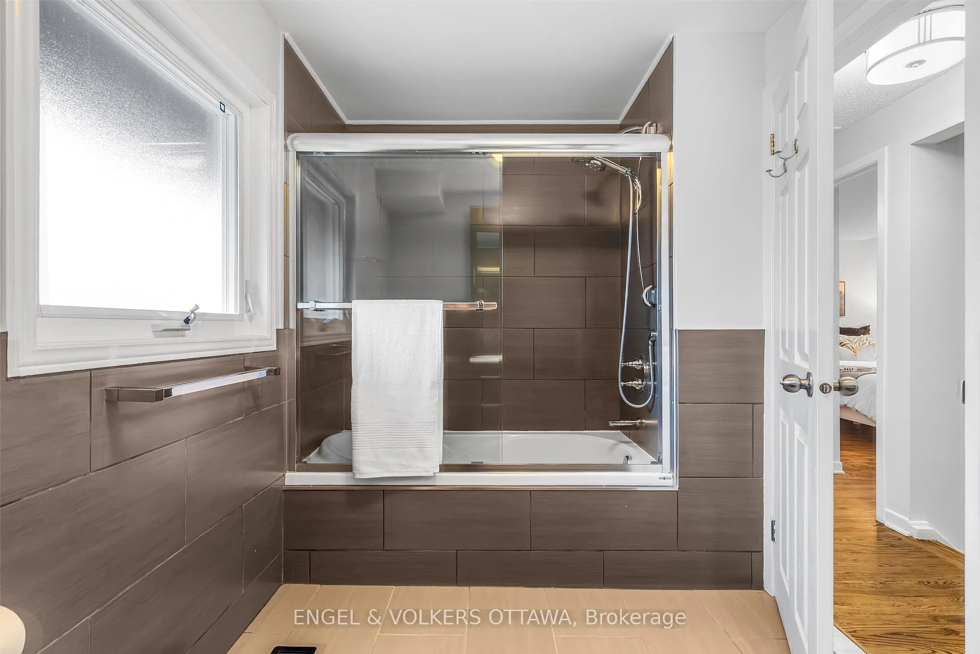 Photo 21 of 2173 Beaumont Road, Ottawa, Playfair Park — HOMEH