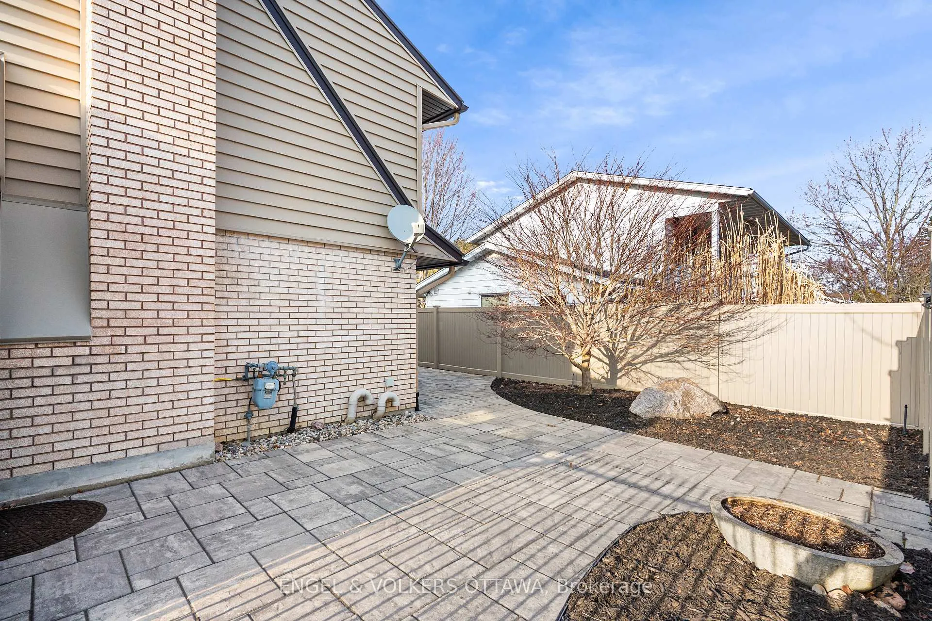 Photo 27 of 2173 Beaumont Road, Ottawa, Playfair Park — HOMEH
