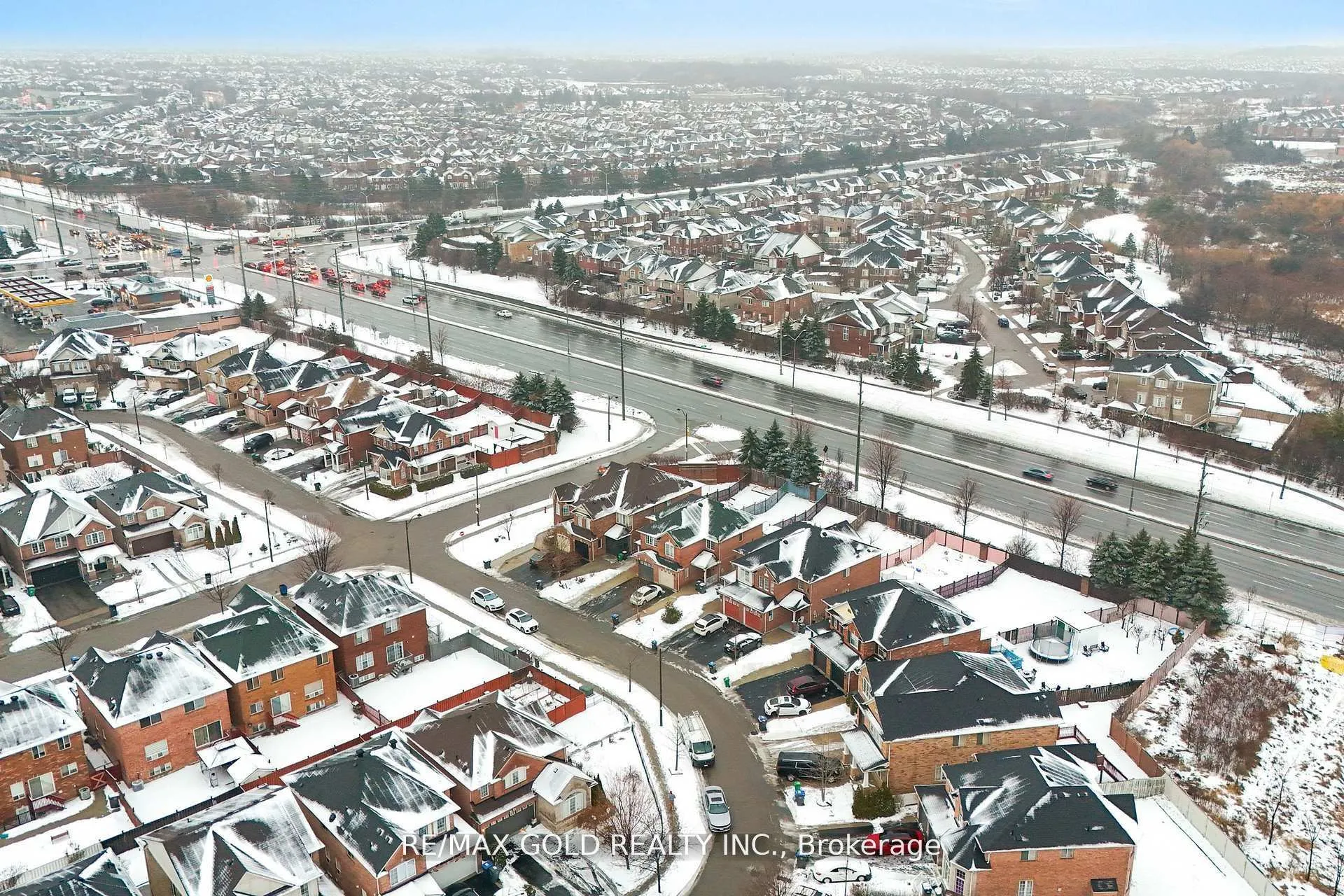 Photo 5 of 61 Bottomwood Street, Brampton, Goreway Drive Corridor — HOMEH