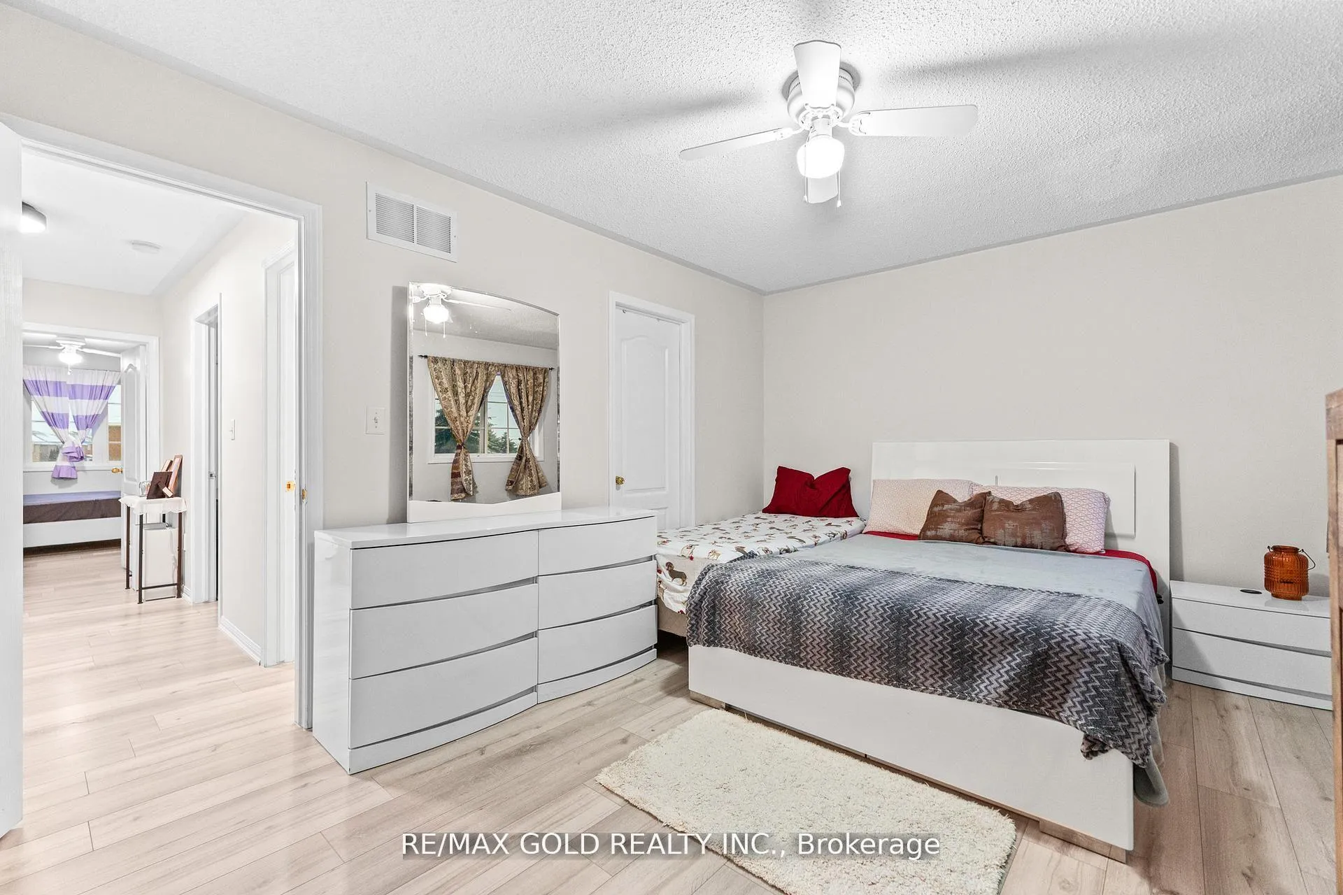 Photo 29 of 61 Bottomwood Street, Brampton, Goreway Drive Corridor — HOMEH