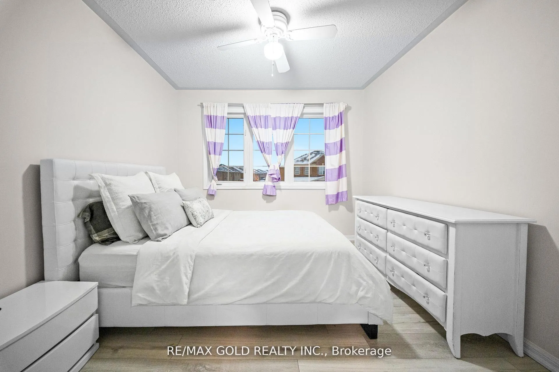 Photo 32 of 61 Bottomwood Street, Brampton, Goreway Drive Corridor — HOMEH