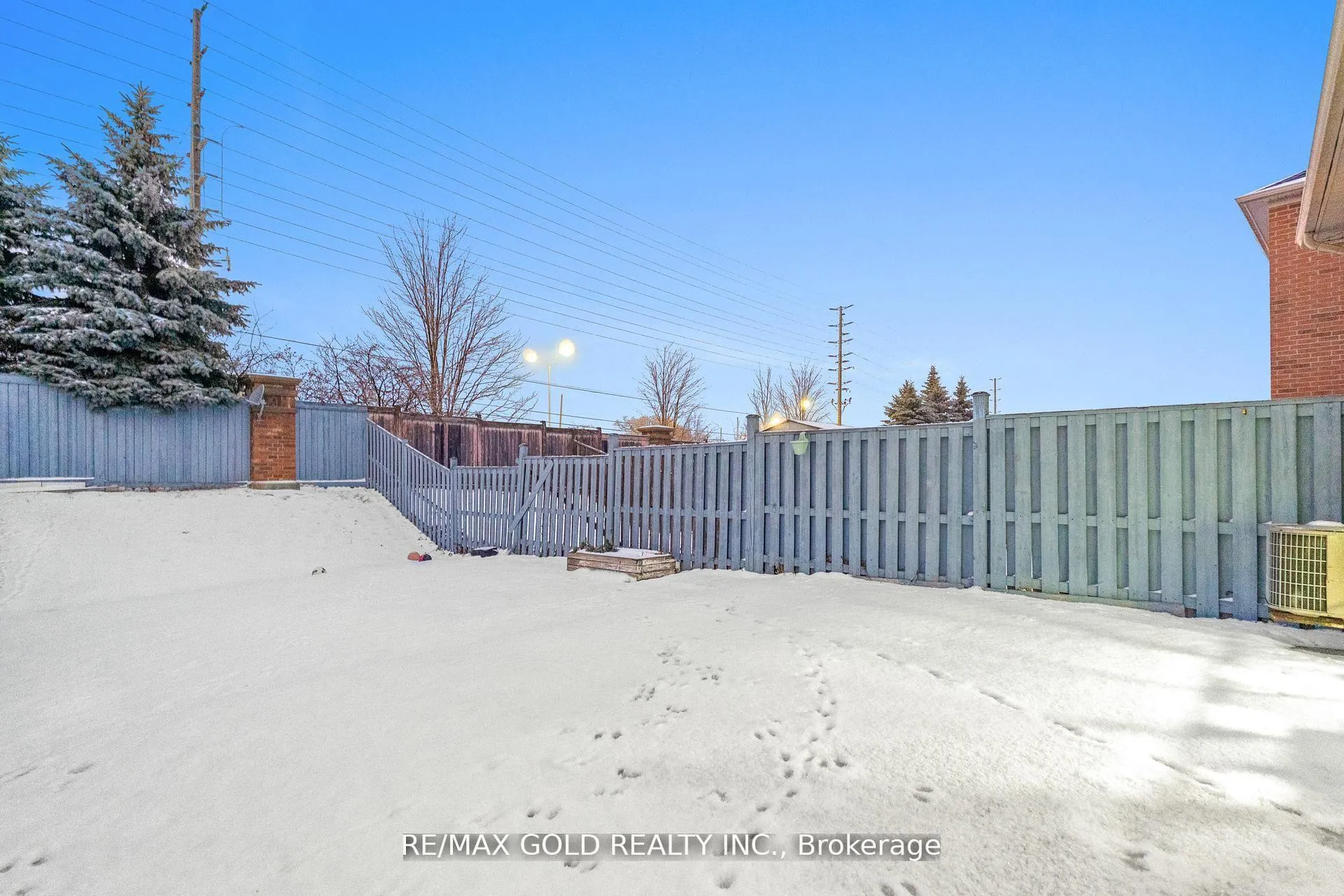 Photo 48 of 61 Bottomwood Street, Brampton, Goreway Drive Corridor — HOMEH
